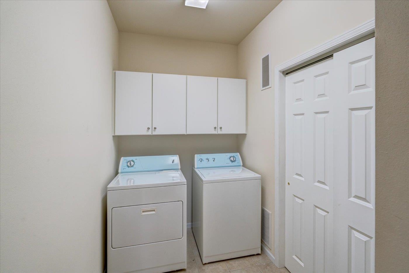 15 Corner Stone Way Unit: 16