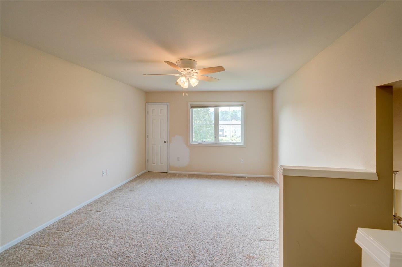 15 Corner Stone Way Unit: 16