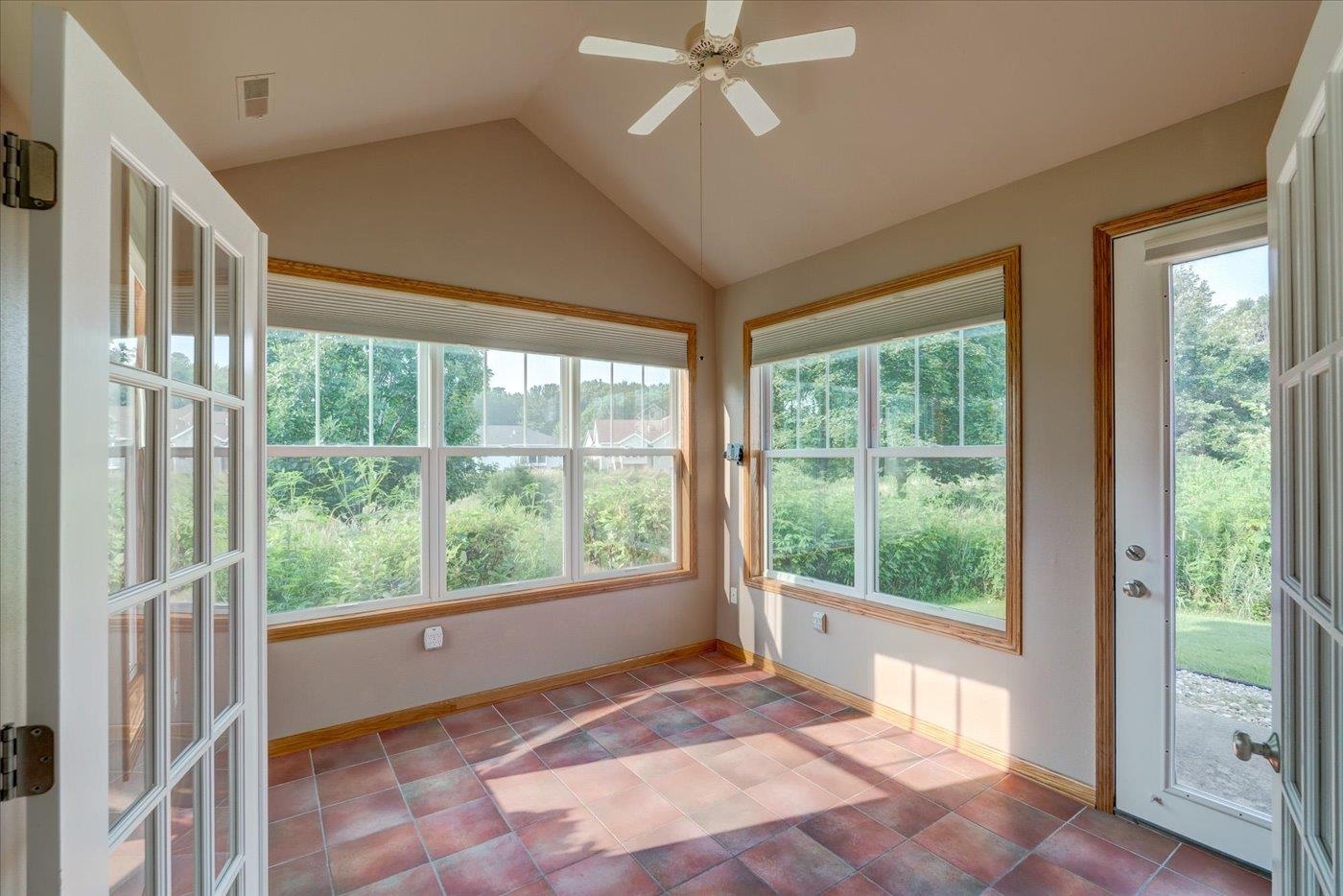 15 Corner Stone Way Unit: 16