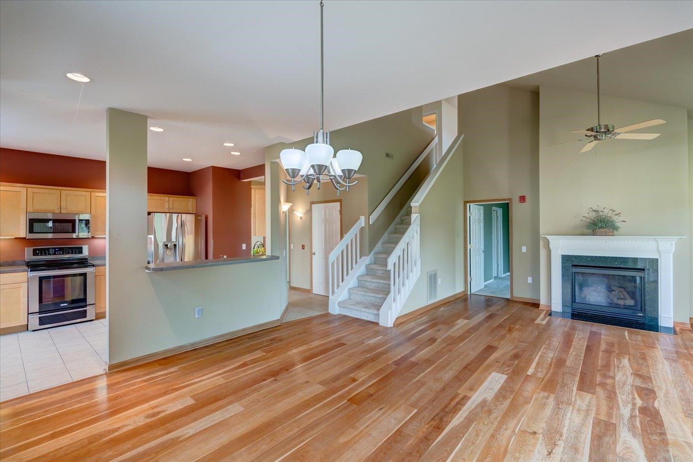 15 Corner Stone Way Unit: 16