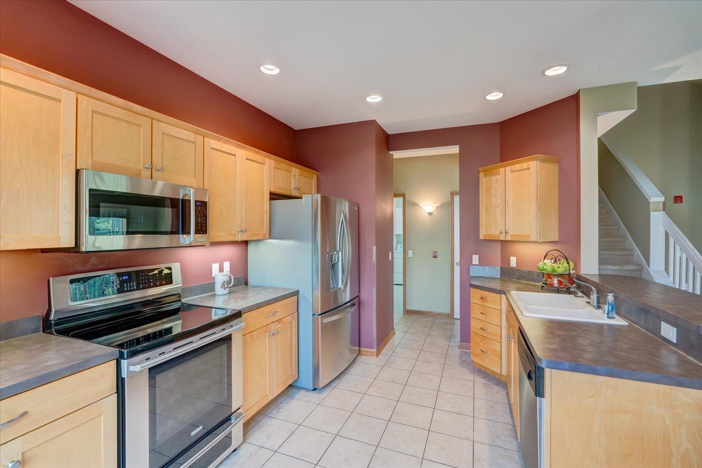 15 Corner Stone Way Unit: 16