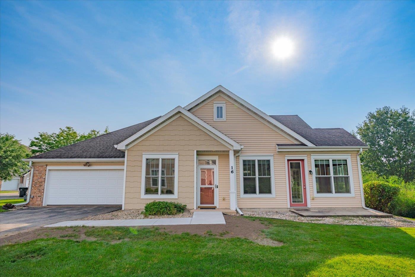 15 Corner Stone Way Unit: 16