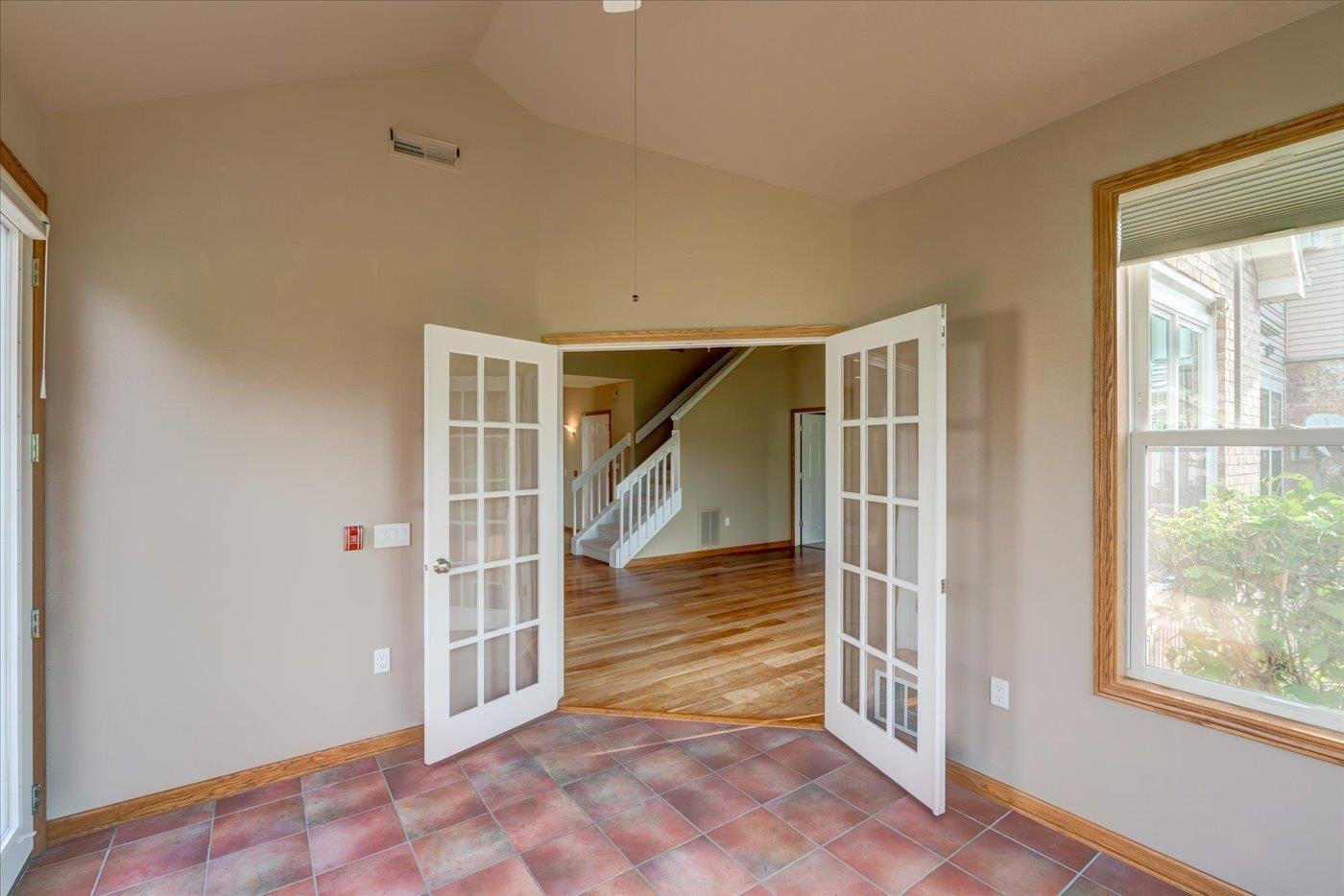 15 Corner Stone Way Unit: 16