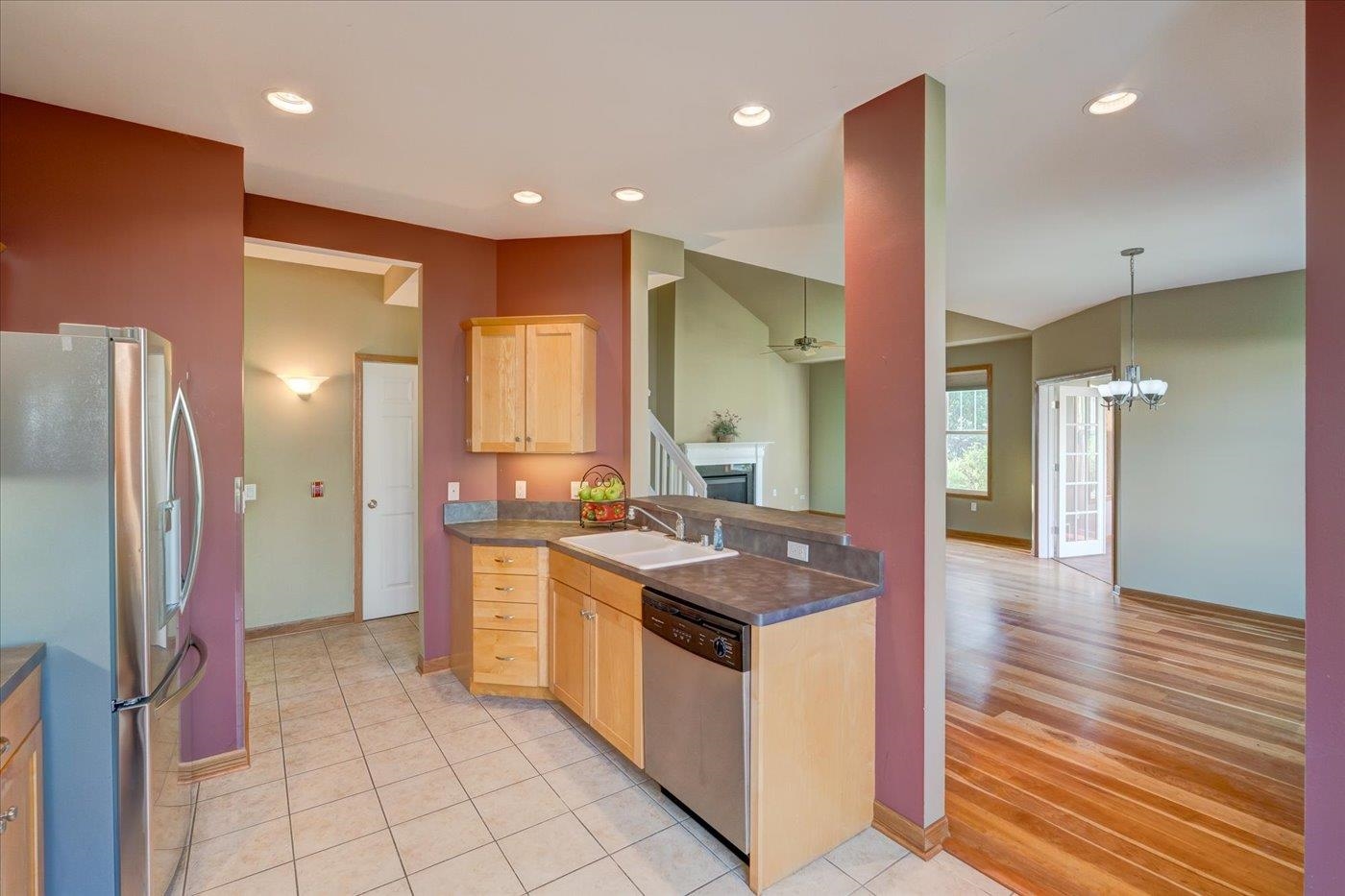 15 Corner Stone Way Unit: 16