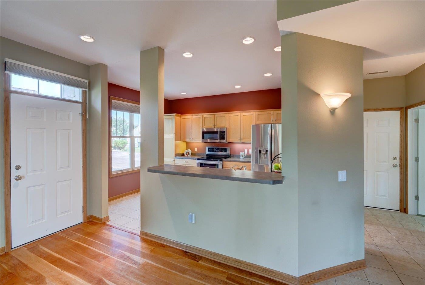 15 Corner Stone Way Unit: 16