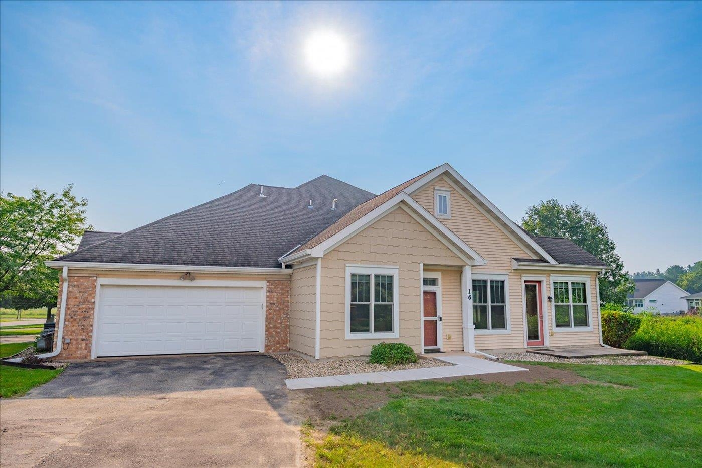 15 Corner Stone Way Unit: 16