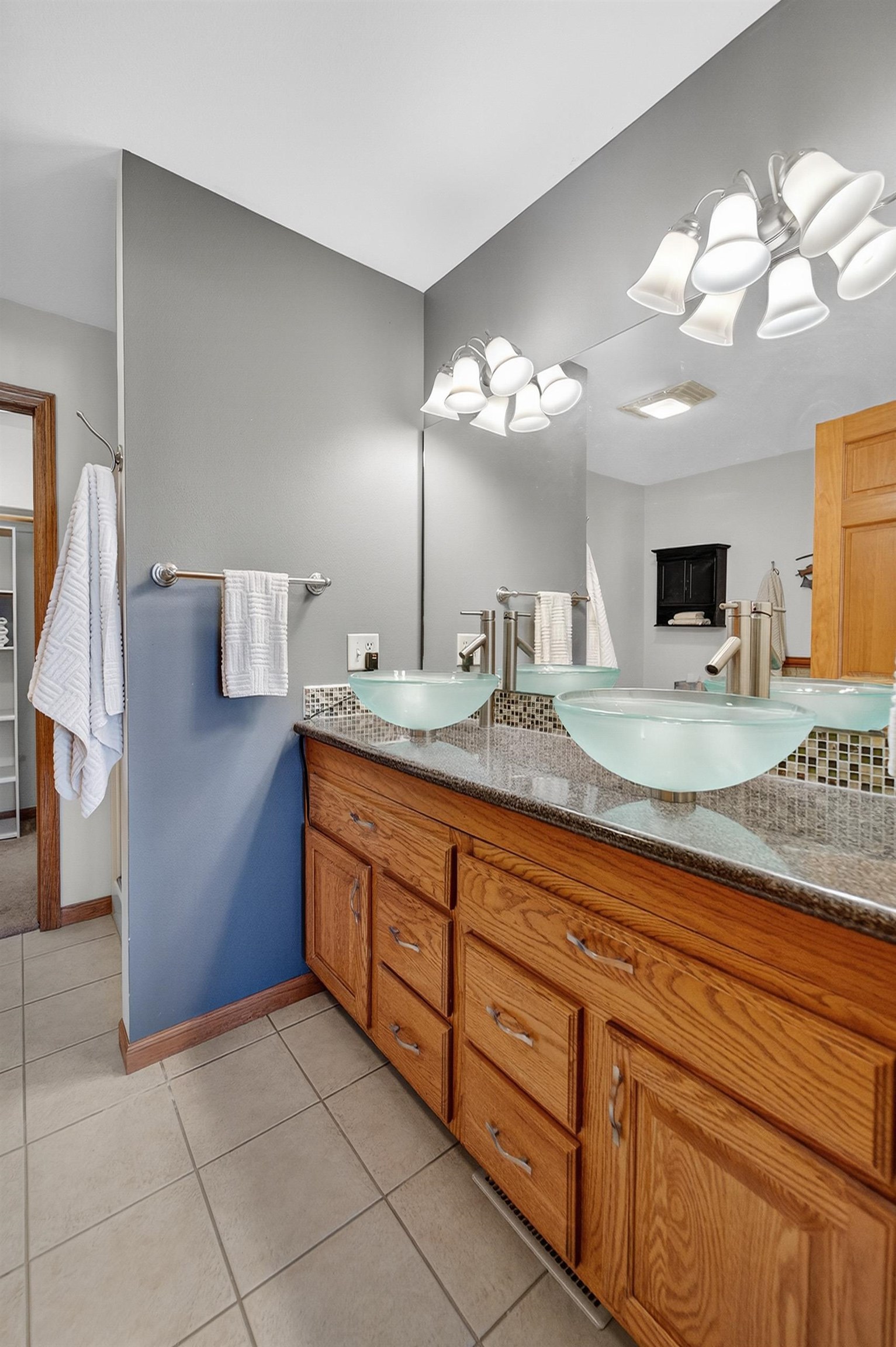 212 East Hill Parkway