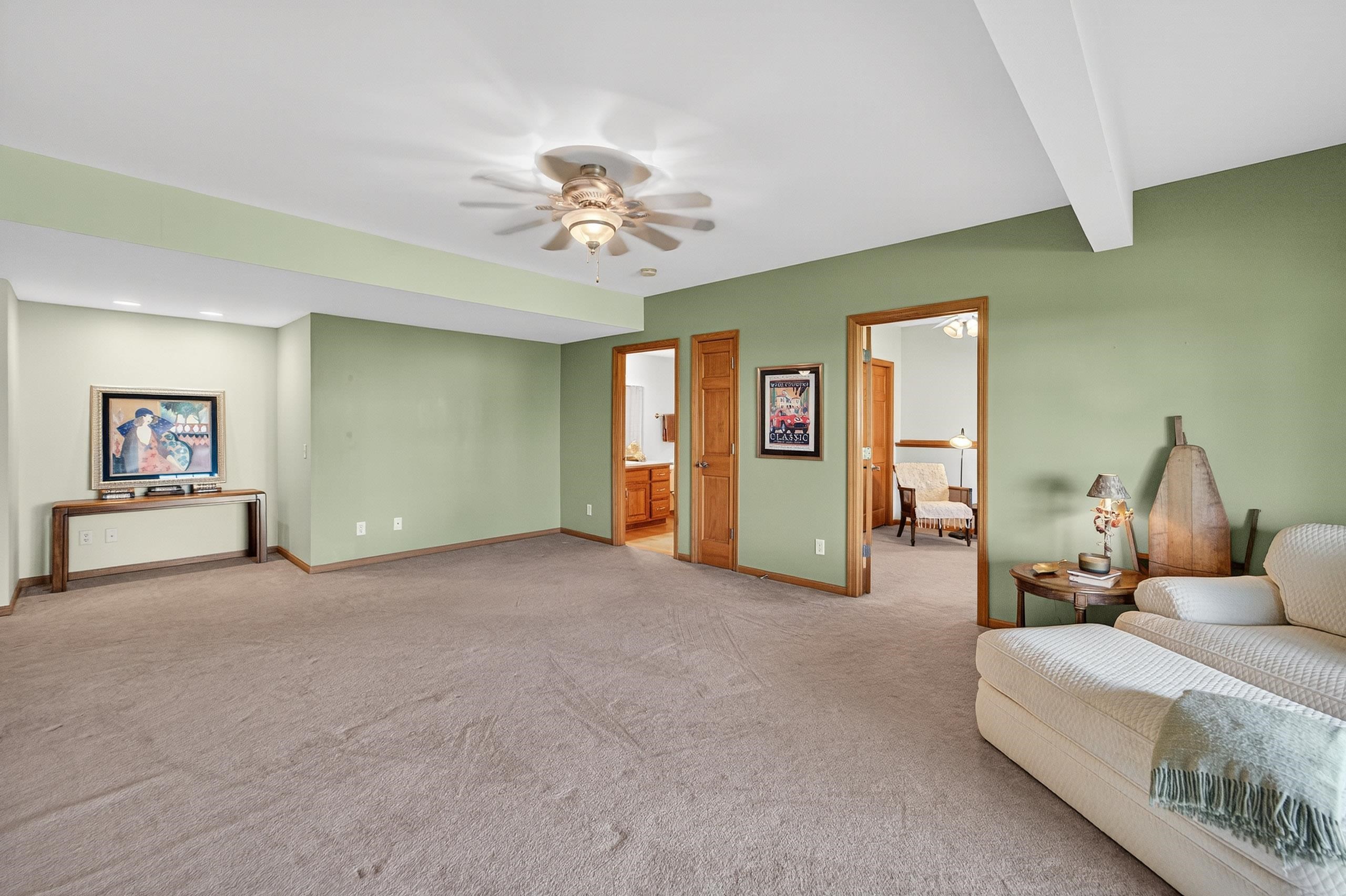 212 East Hill Parkway