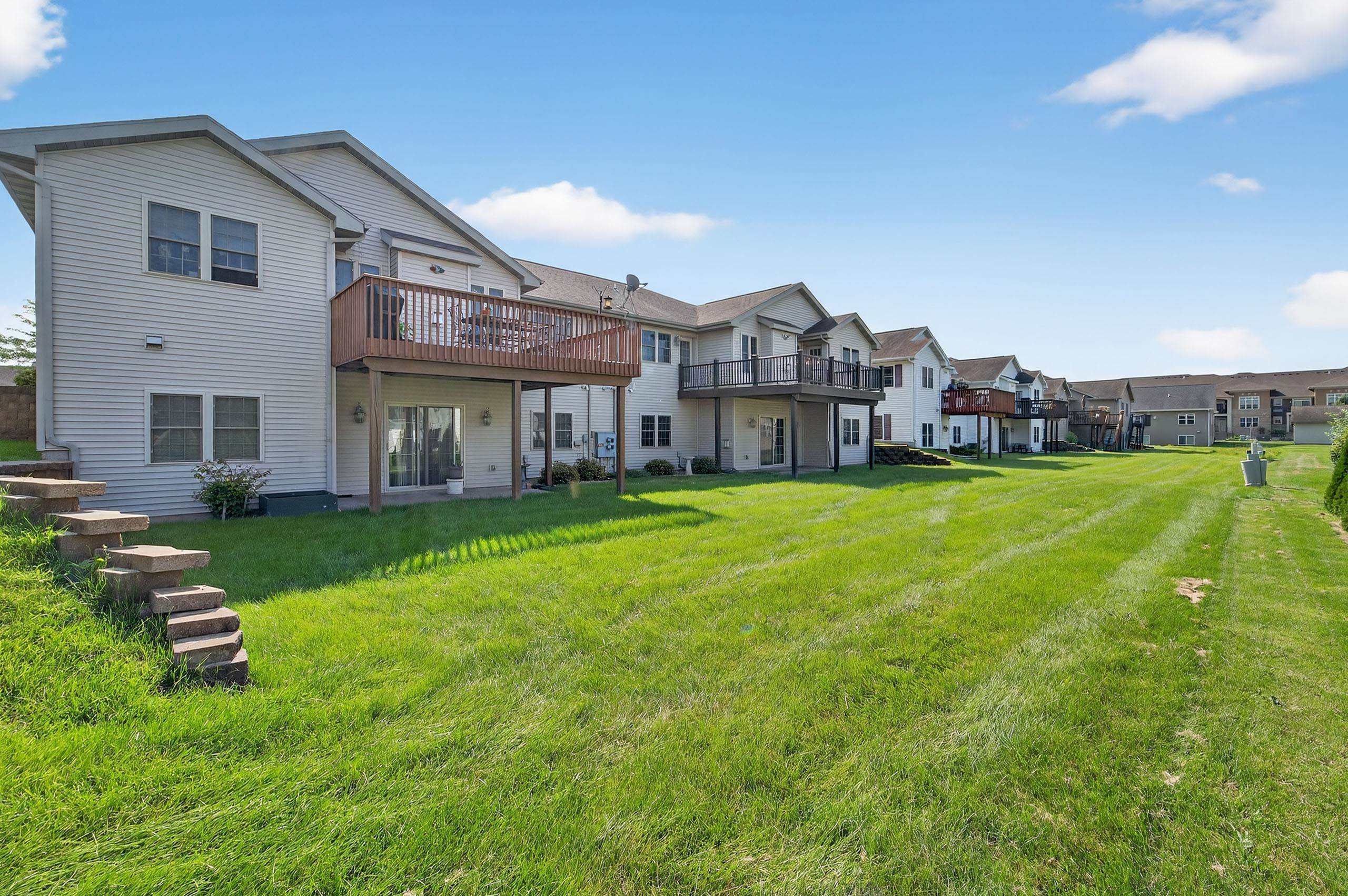 212 East Hill Parkway