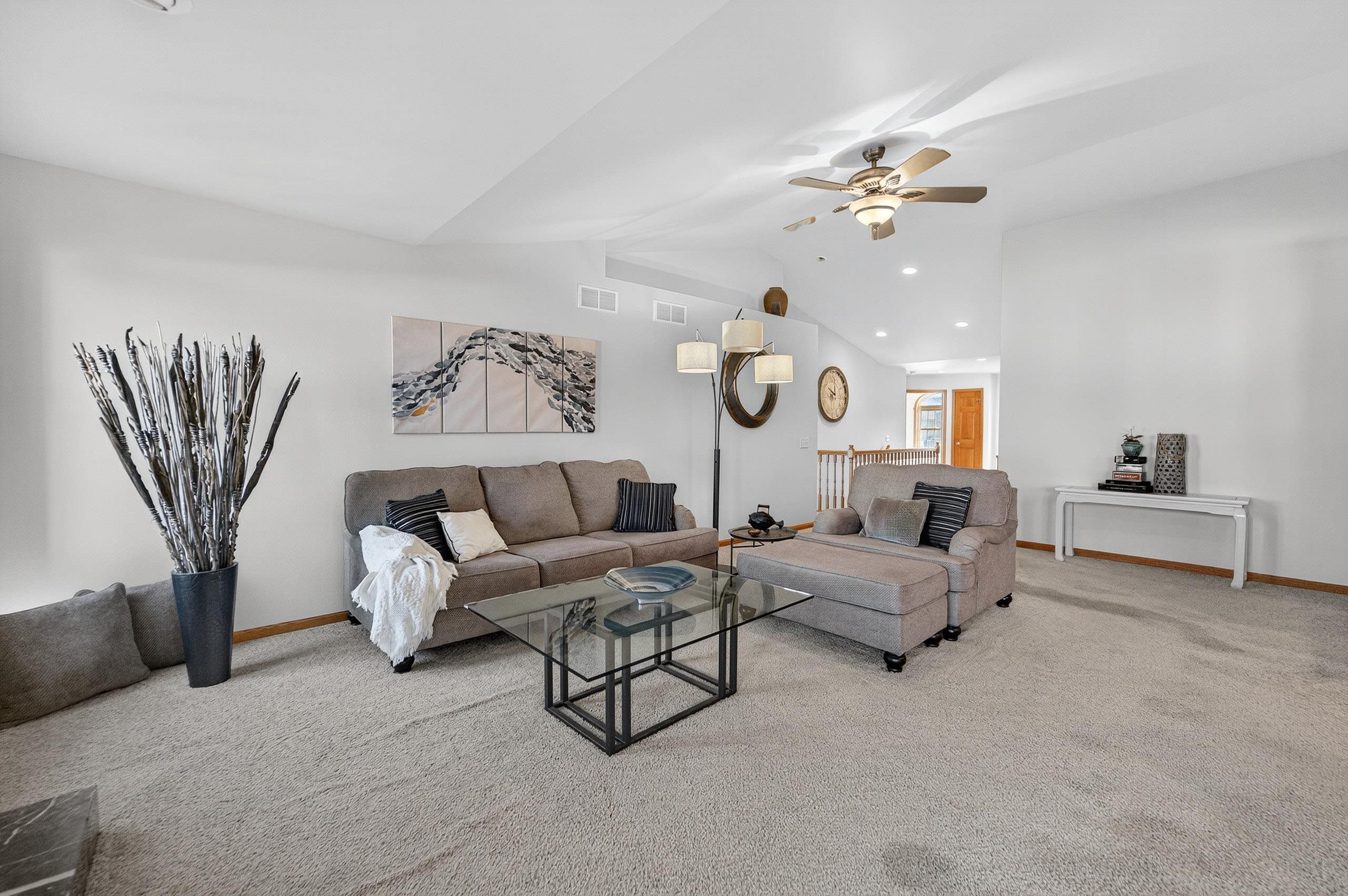 212 East Hill Parkway