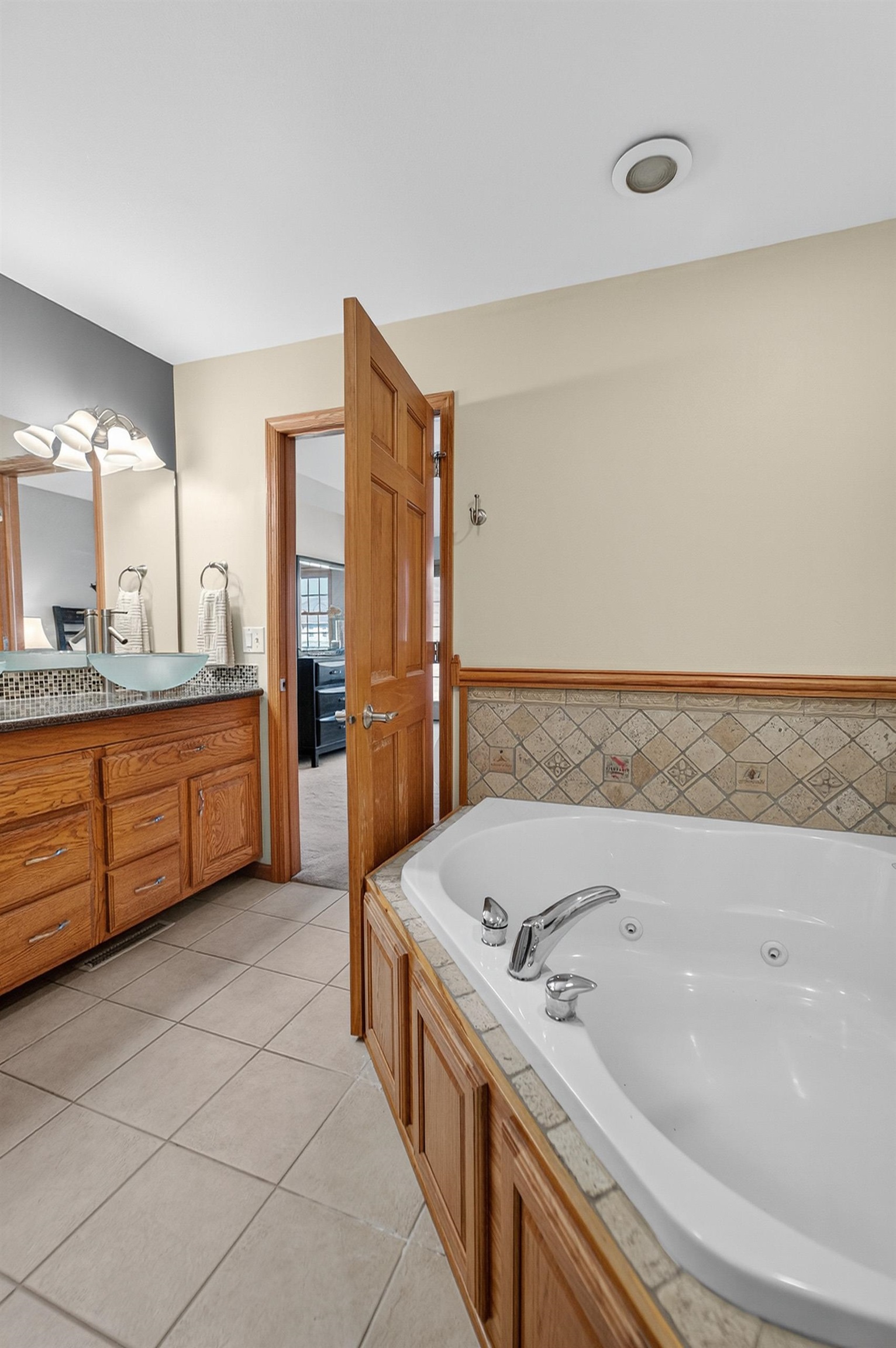 212 East Hill Parkway