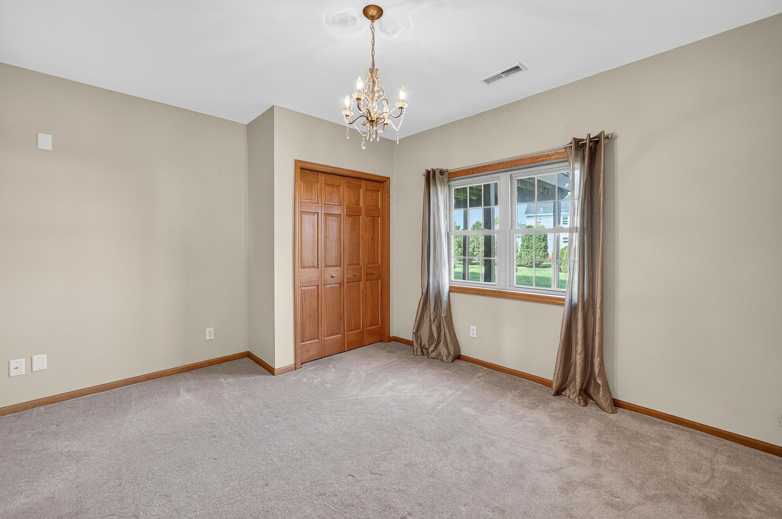 212 East Hill Parkway