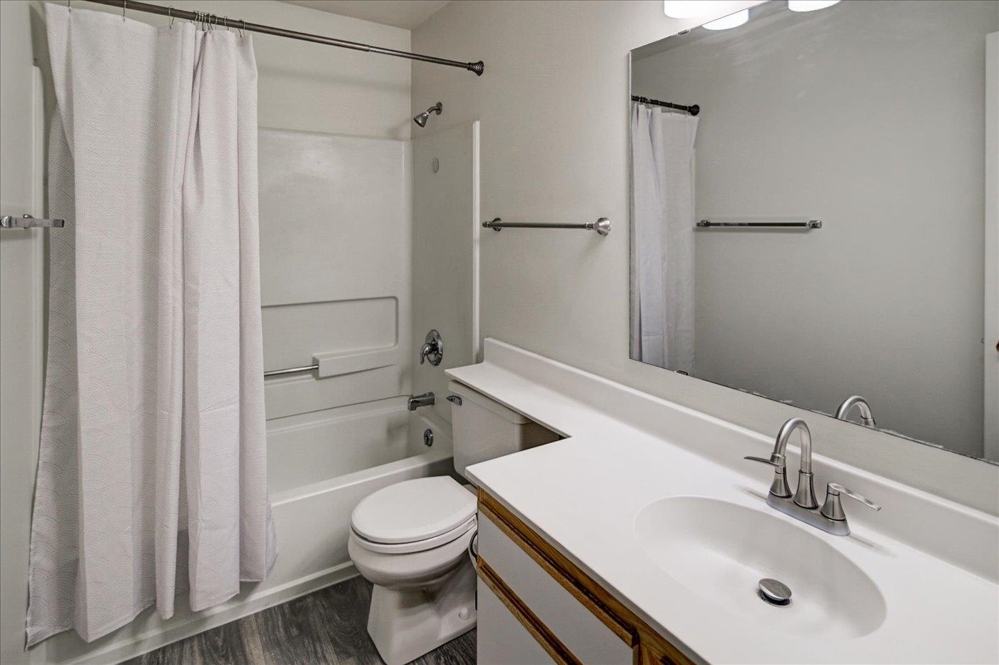 901 Harbor House Drive Unit: 5