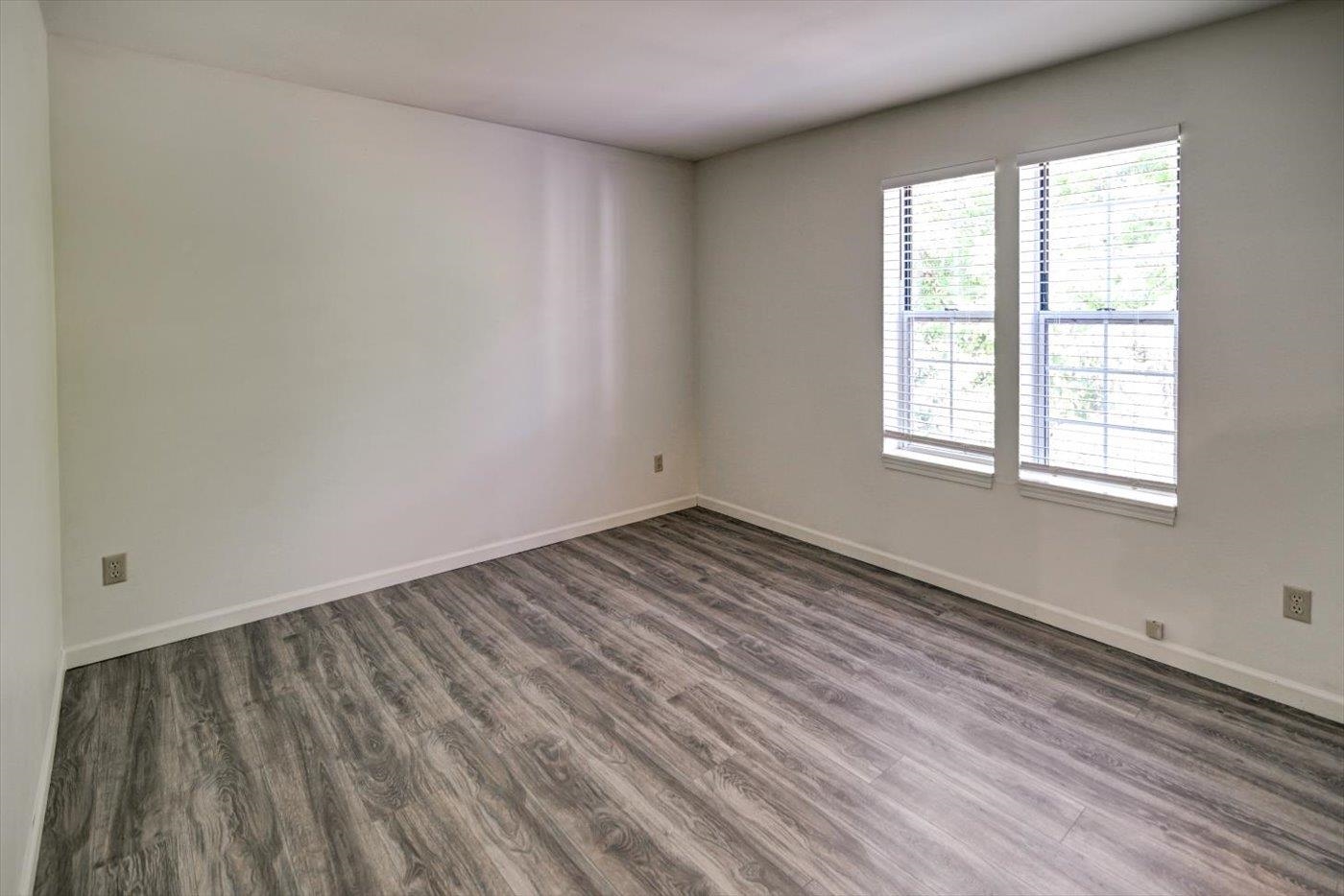 901 Harbor House Drive Unit: 5