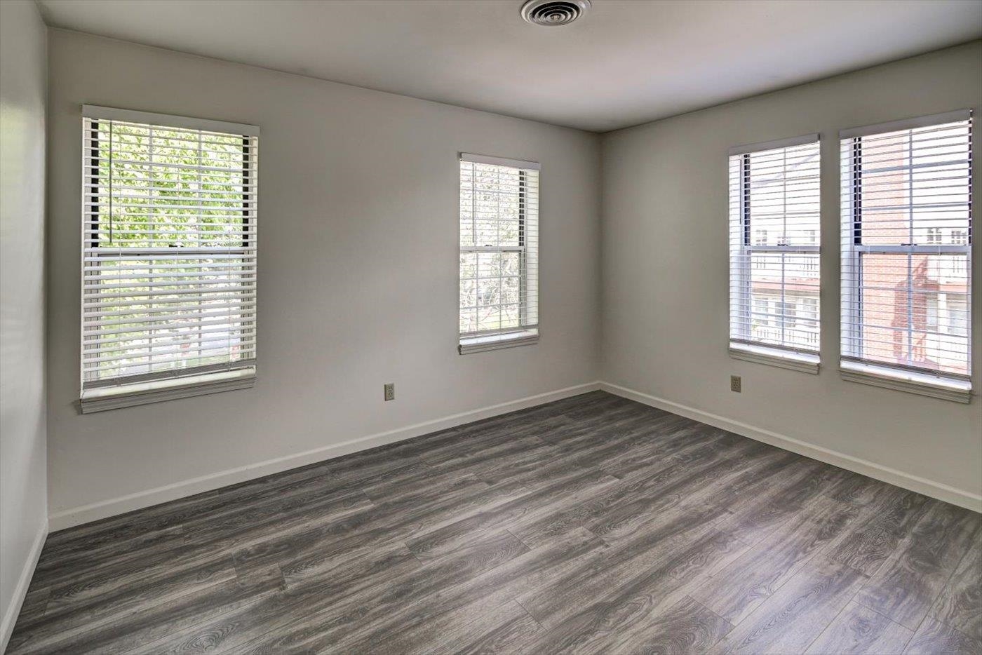 901 Harbor House Drive Unit: 5