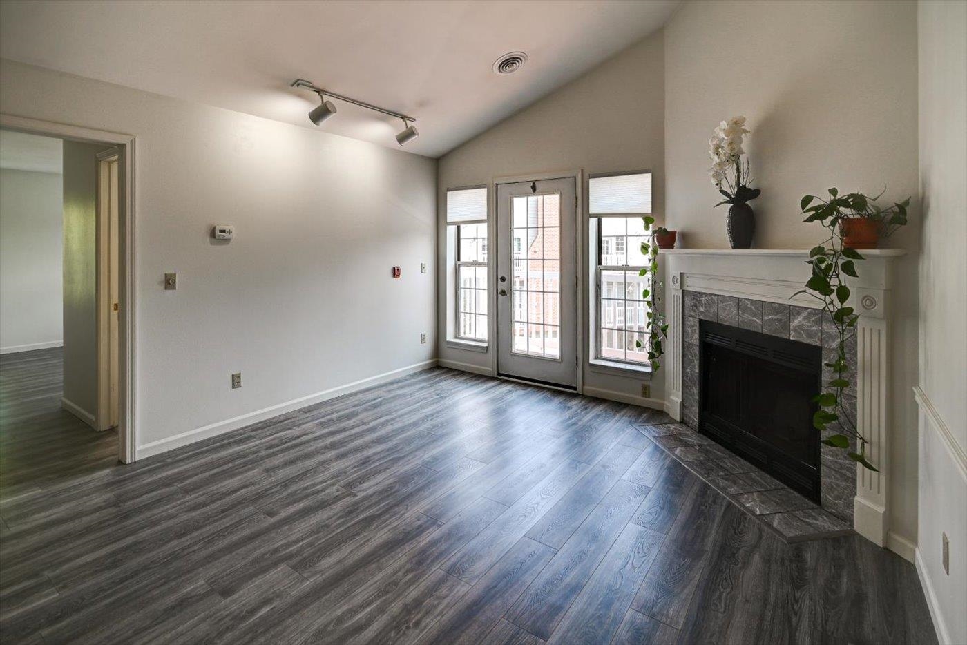 901 Harbor House Drive Unit: 5