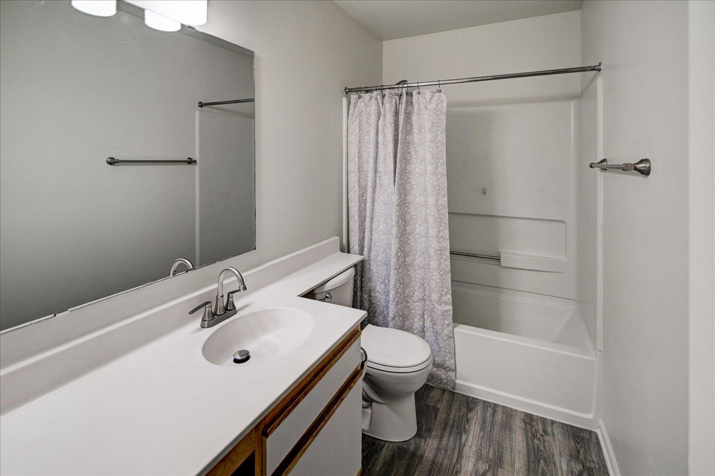 901 Harbor House Drive Unit: 5