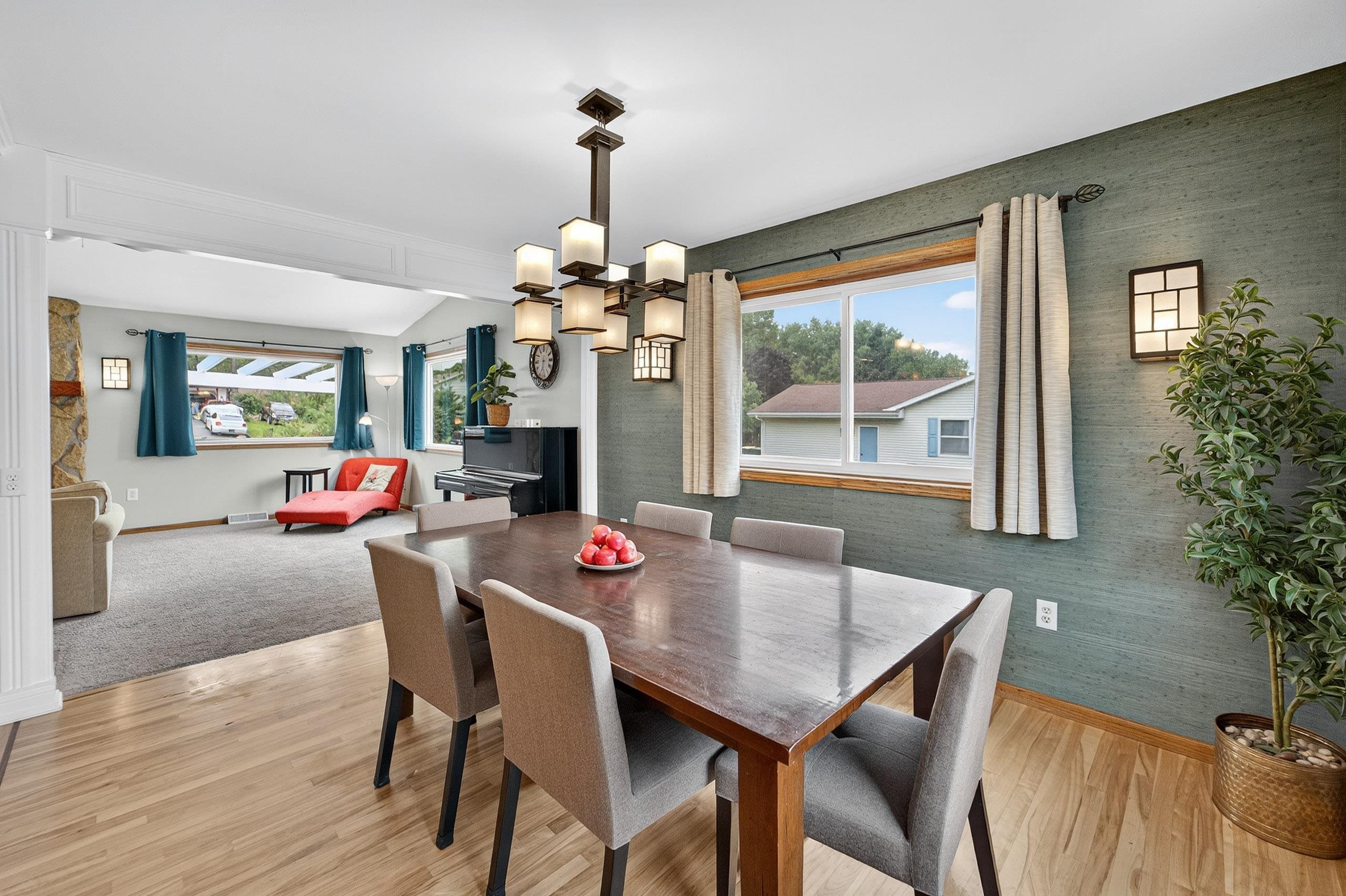 3392 Swinburne Drive