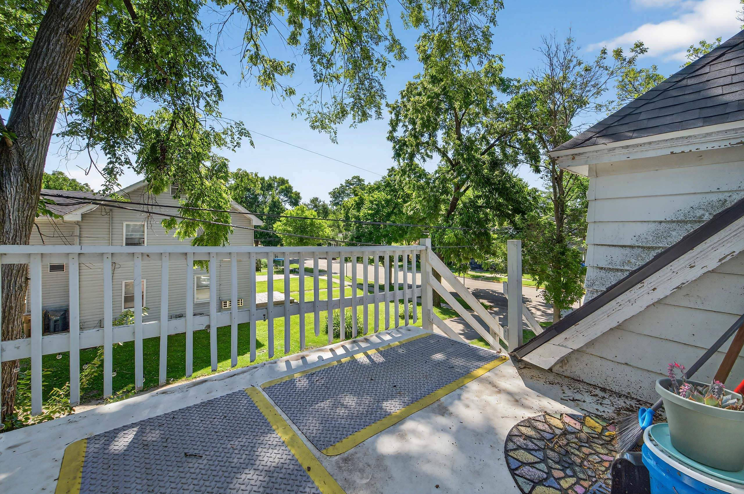 302 Van Deusen Street