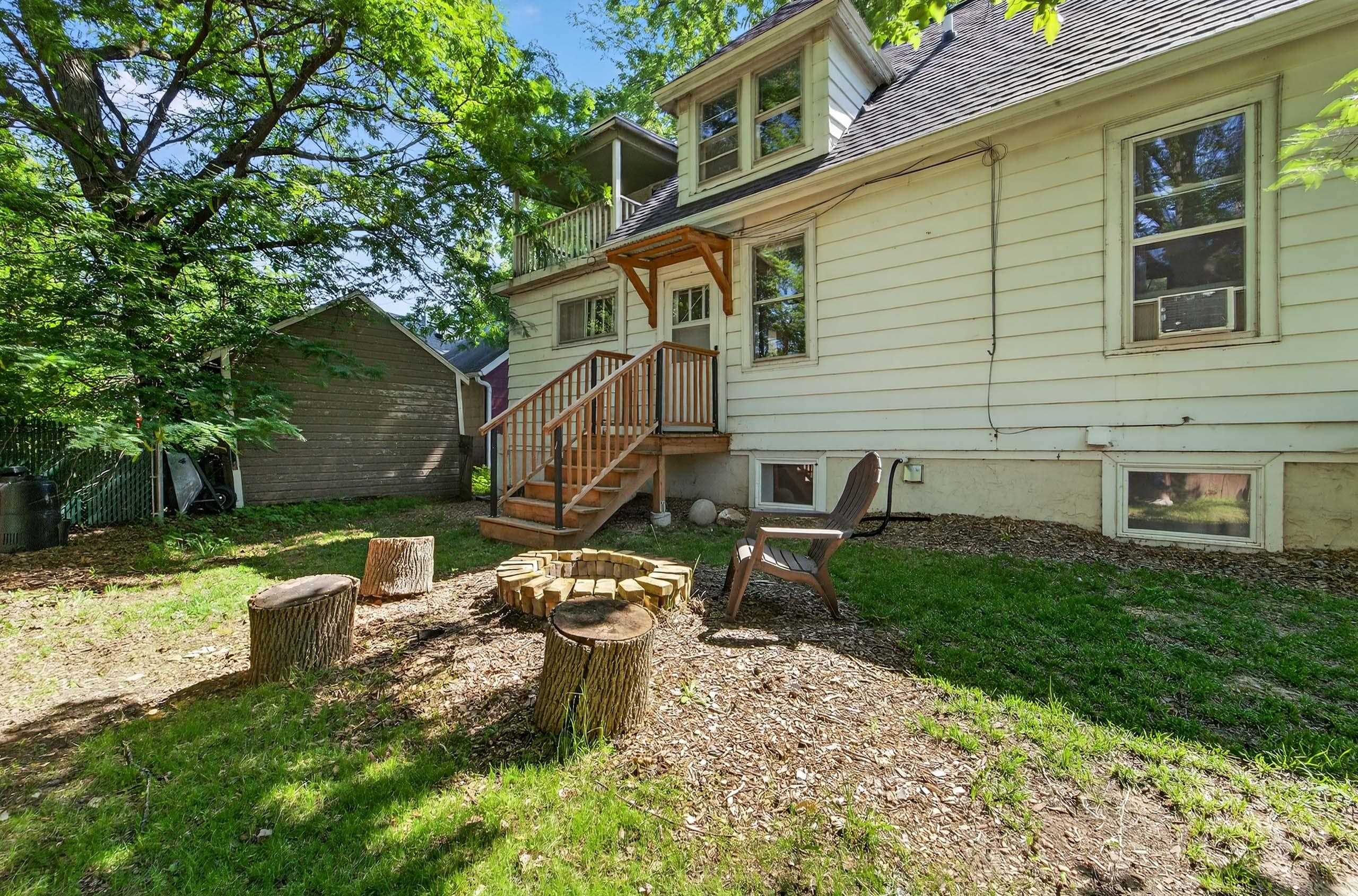 302 Van Deusen Street
