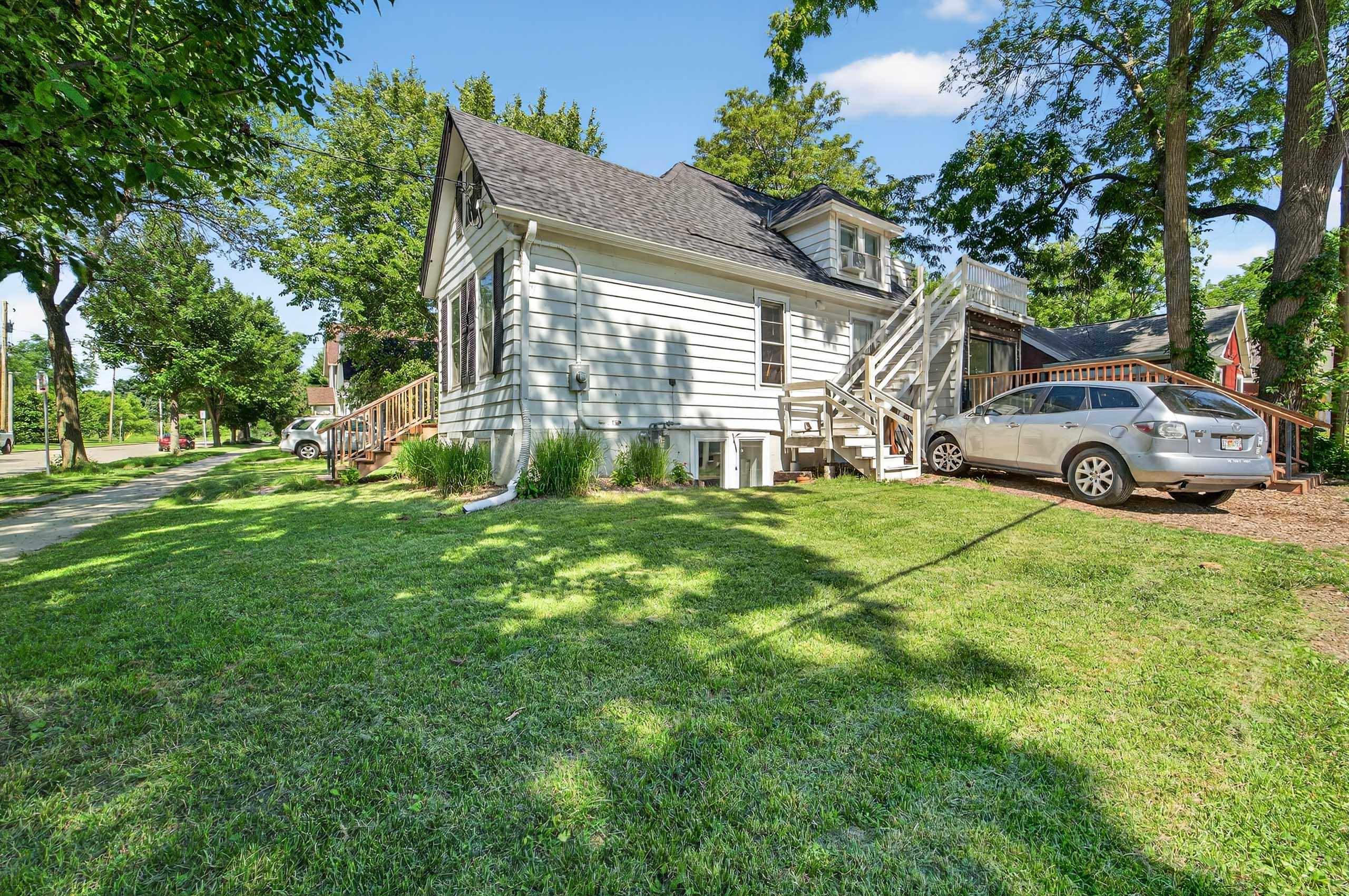 302 Van Deusen Street