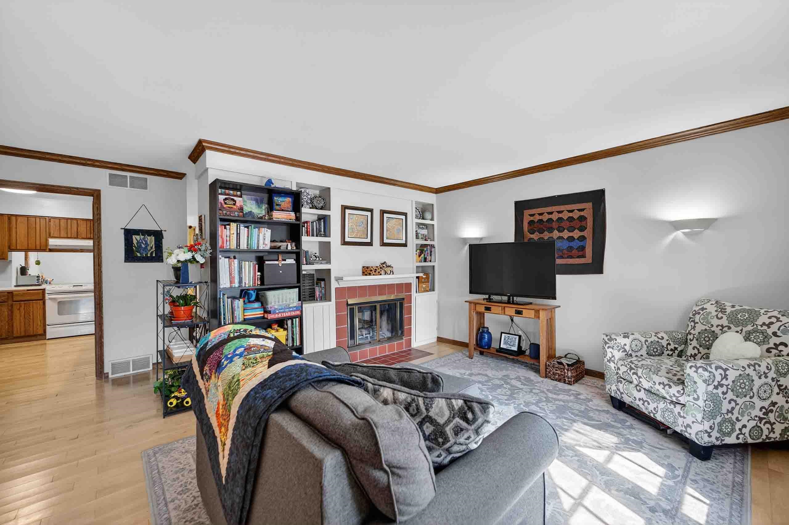 6929 Old Sauk Road
