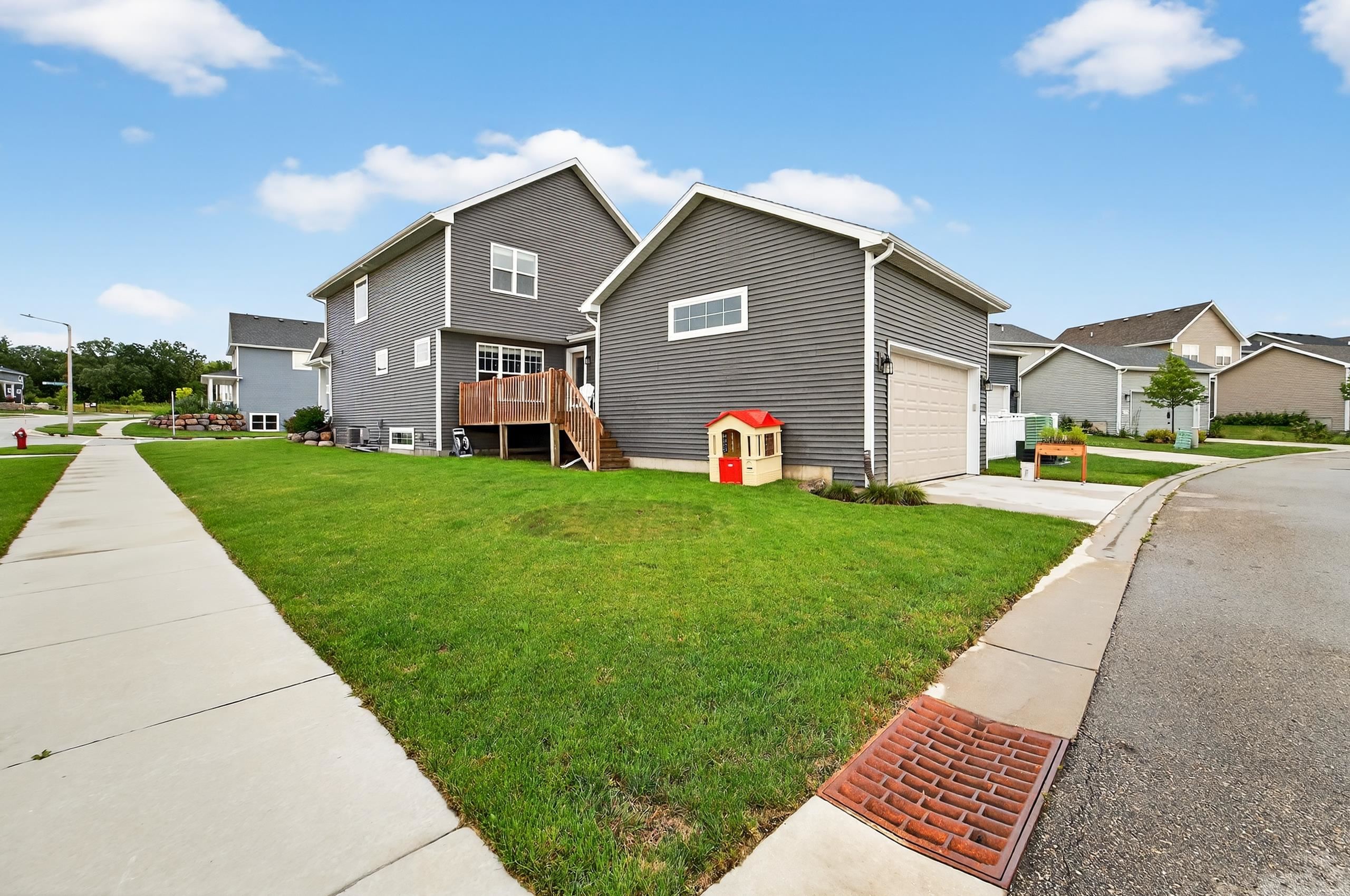 1208 Merry Blossom Lane