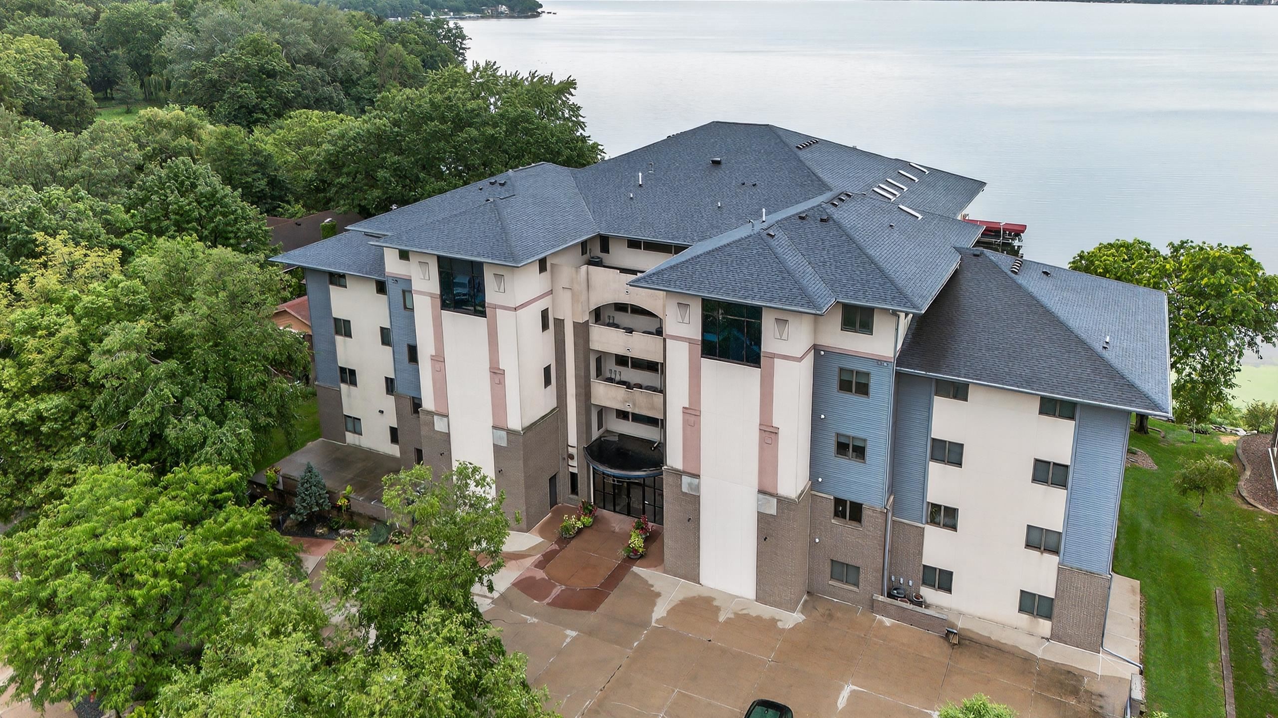 4101 Drive 302