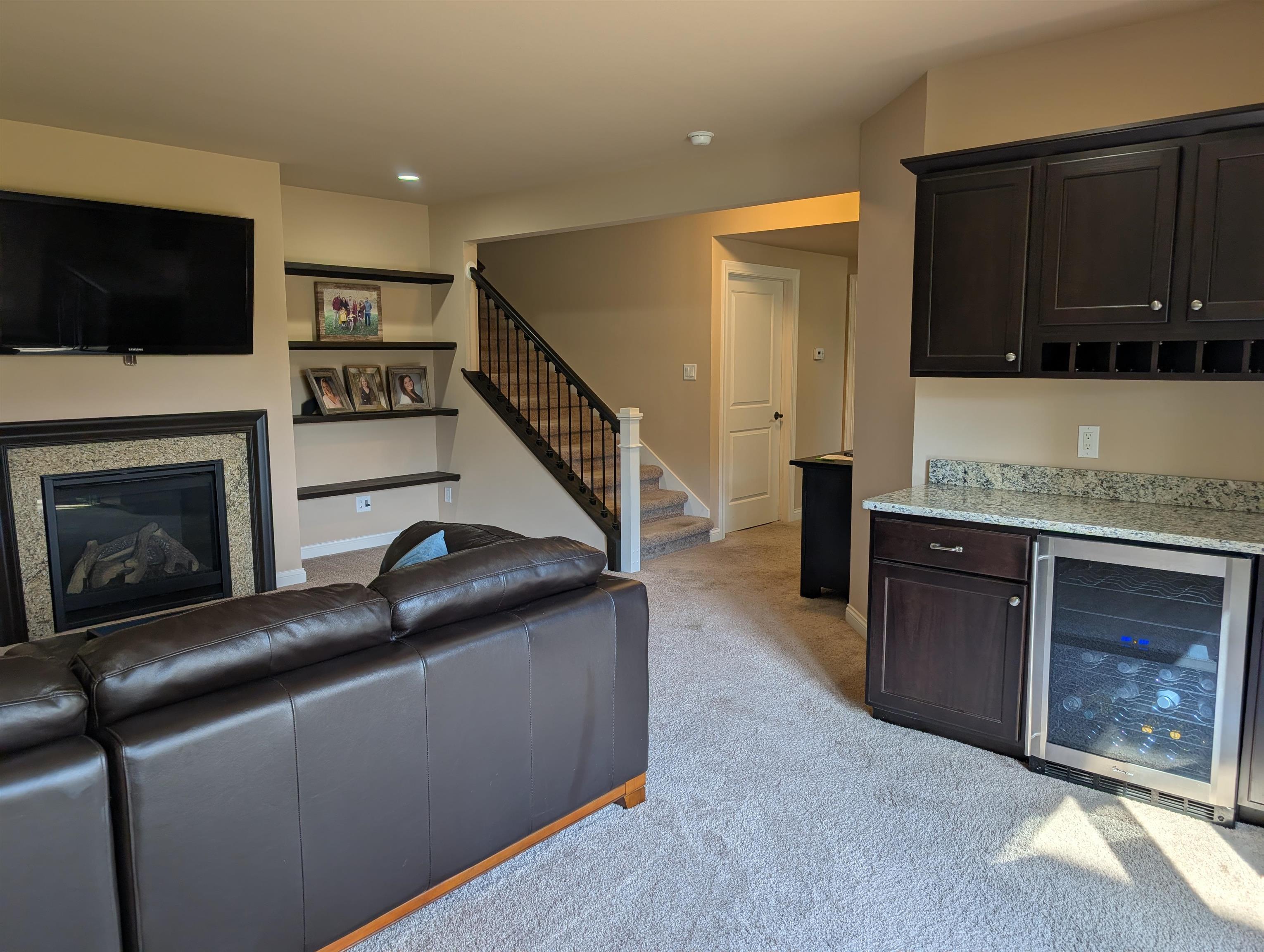 9011 Royal Oaks Circle