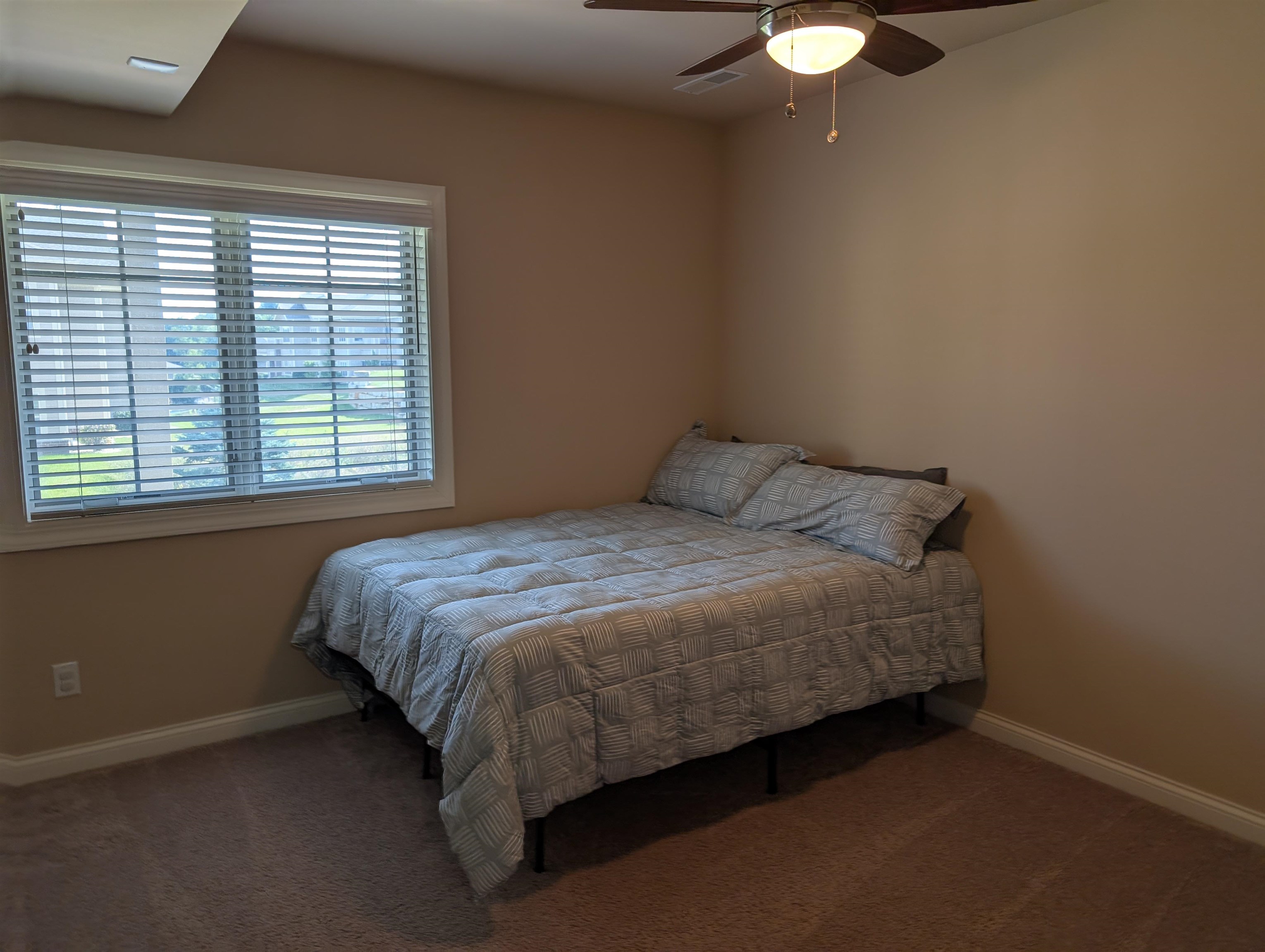 9011 Royal Oaks Circle