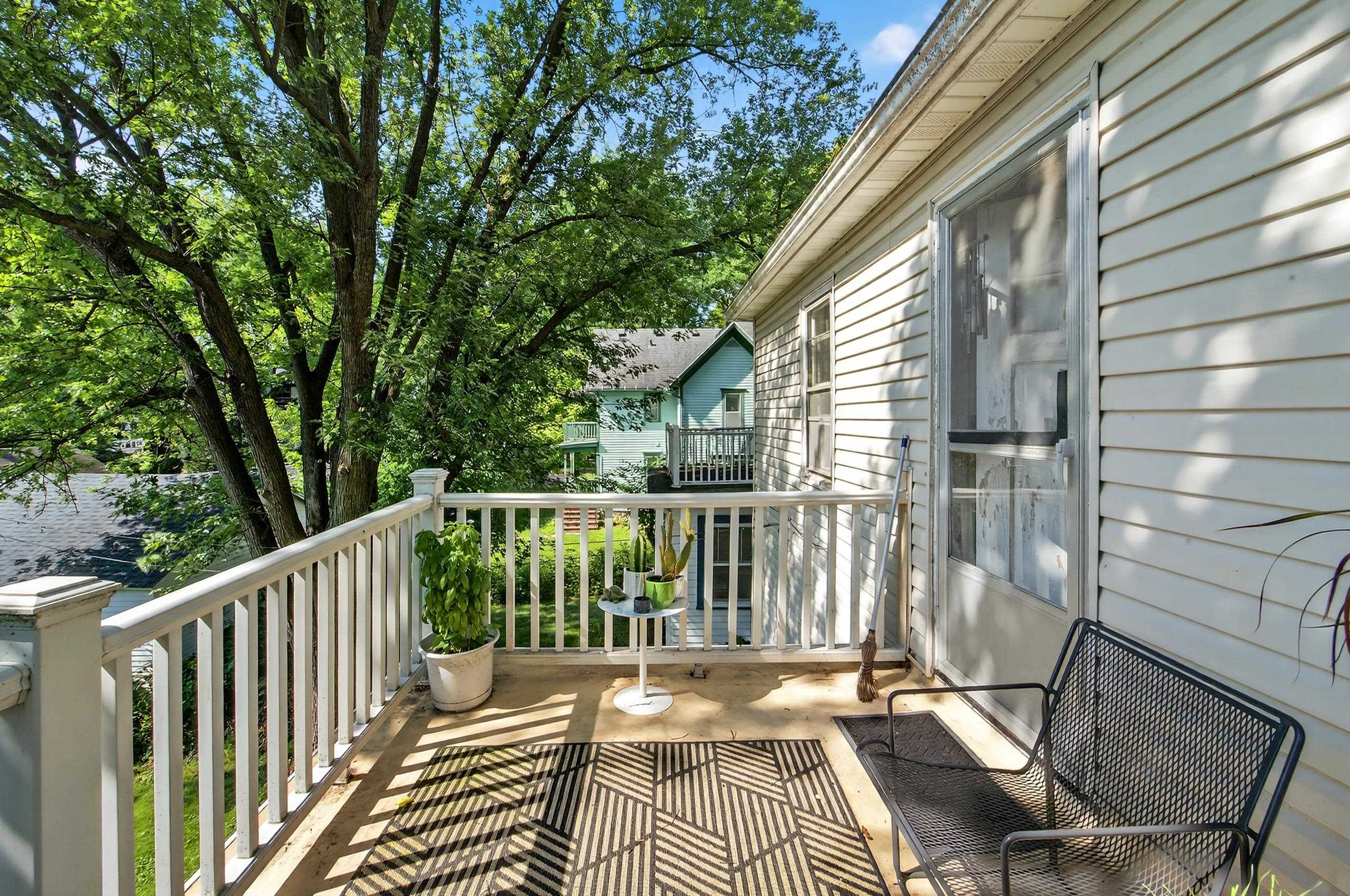 1917 Street