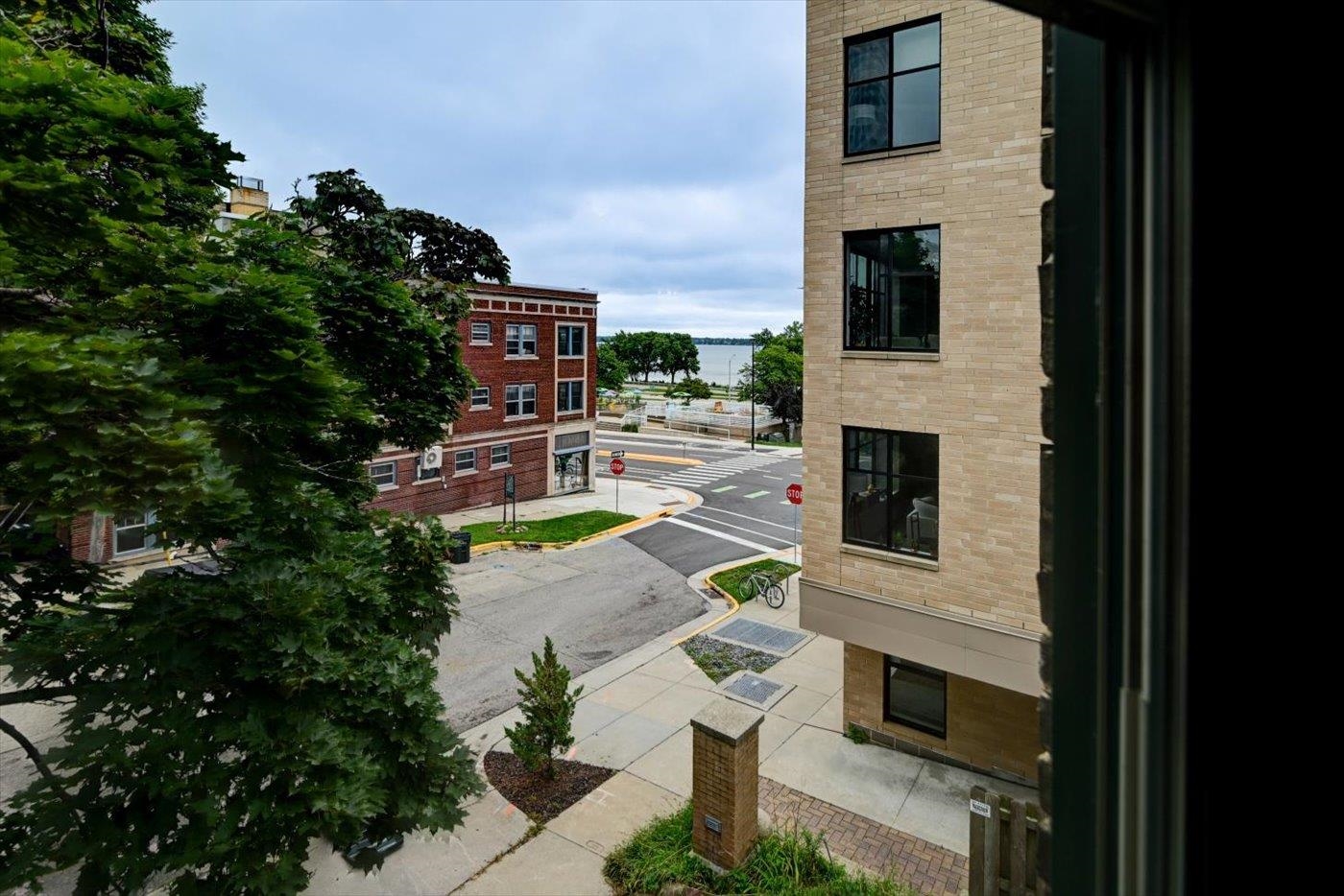 146 S Hancock Street Unit: 2