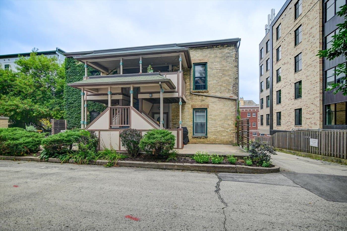 146 S Hancock Street Unit: 2