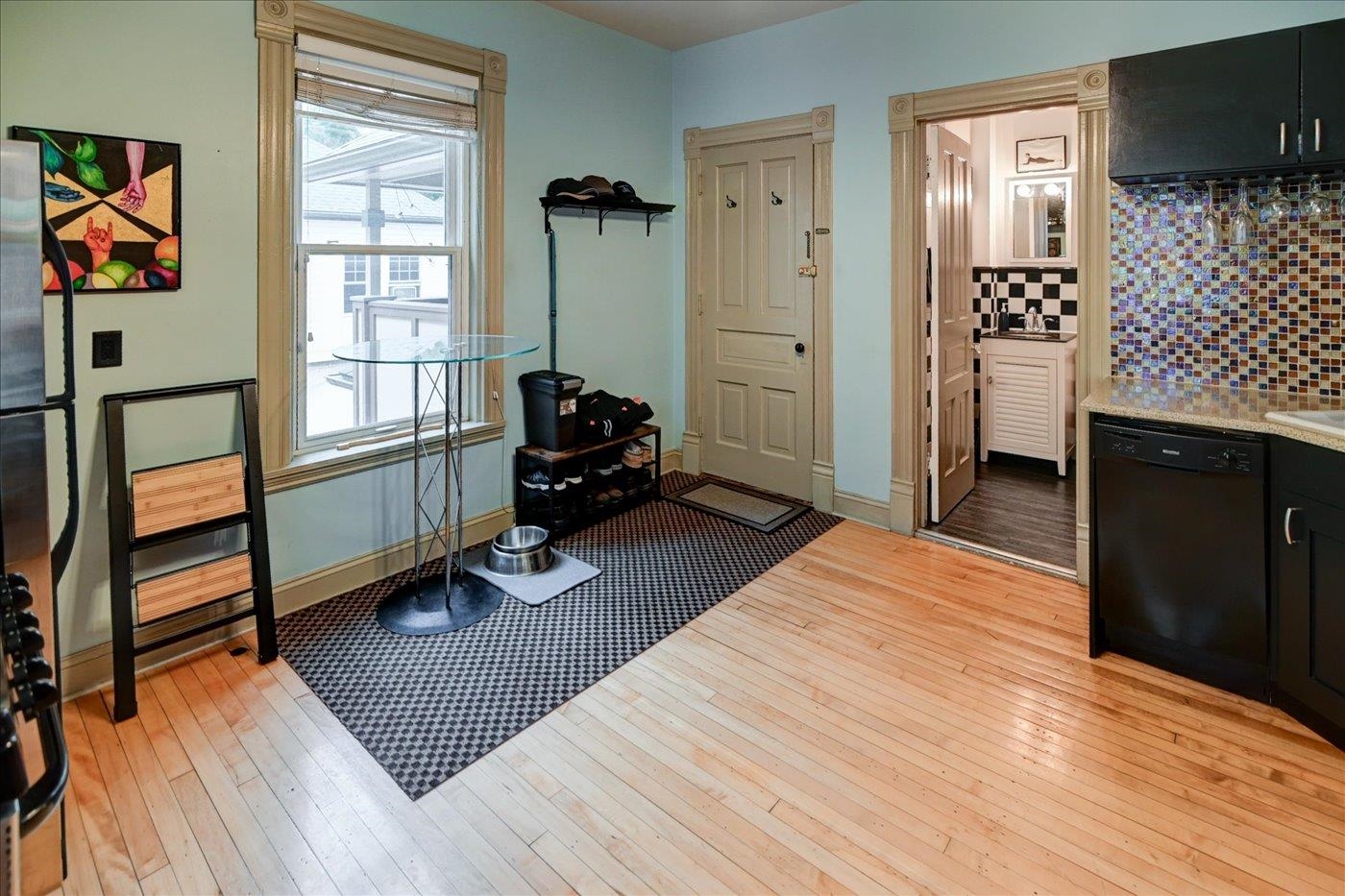 146 S Hancock Street Unit: 2