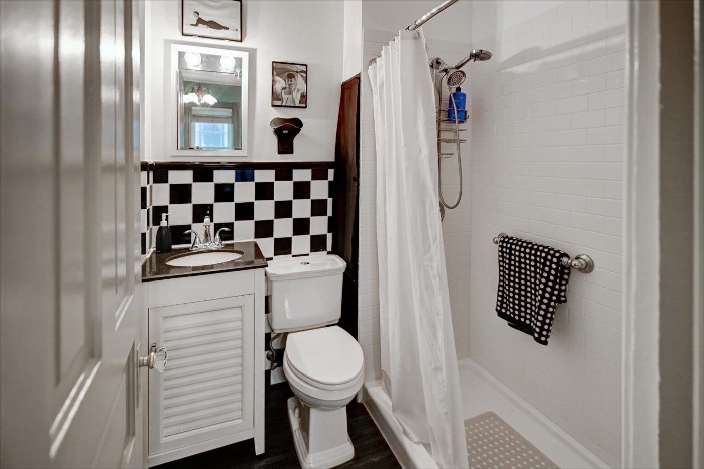 146 S Hancock Street Unit: 2