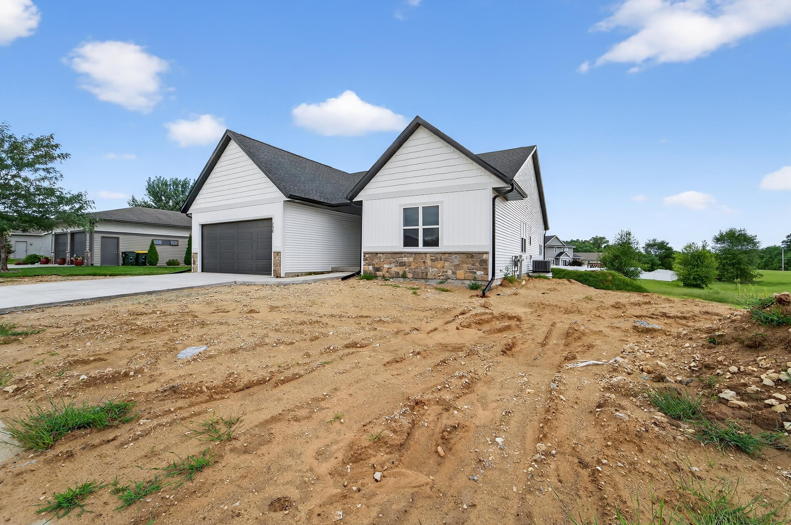 708 Reeve Road