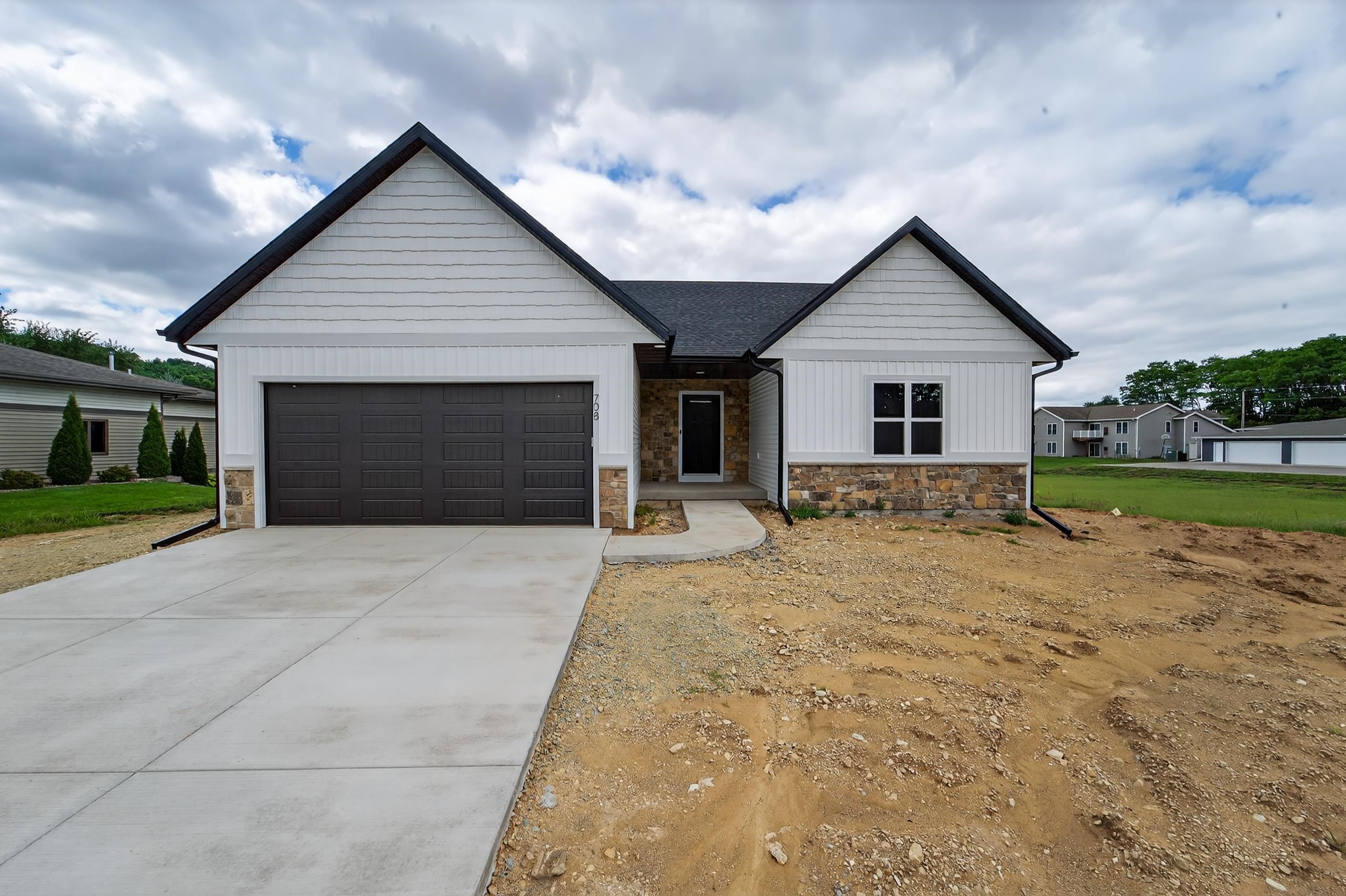 708 Reeve Road