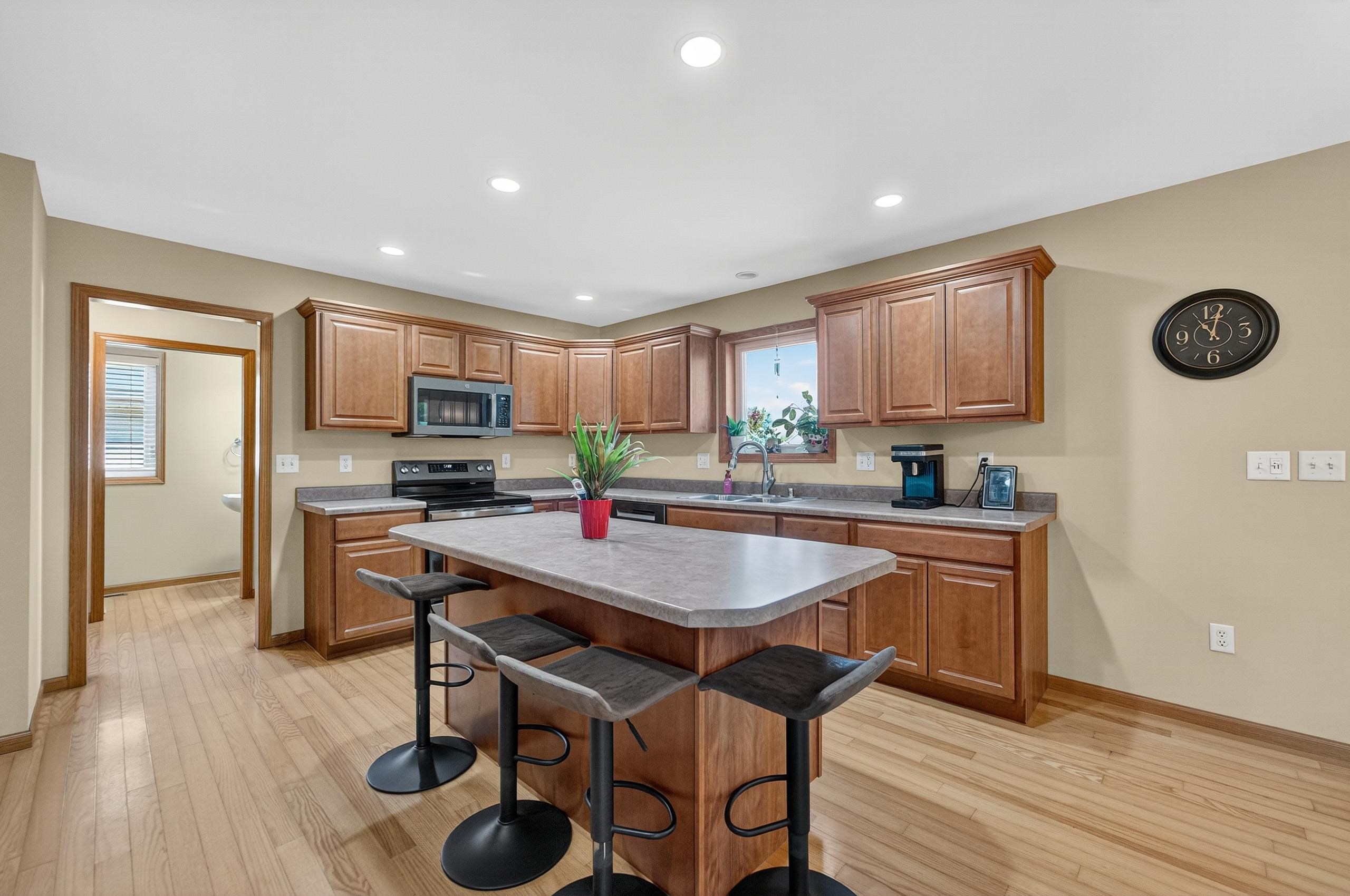 857 Ashworth Drive