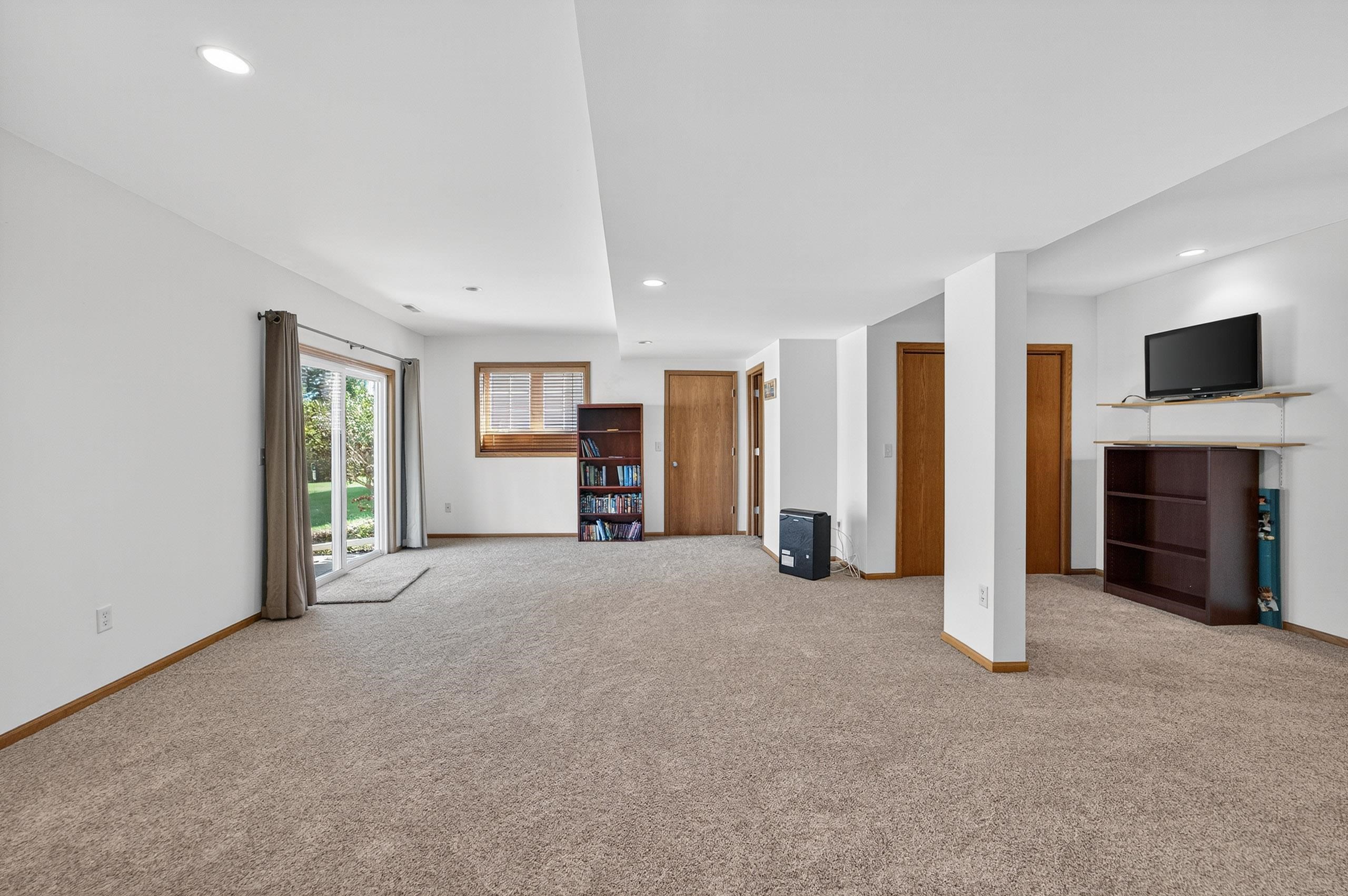 857 Ashworth Drive