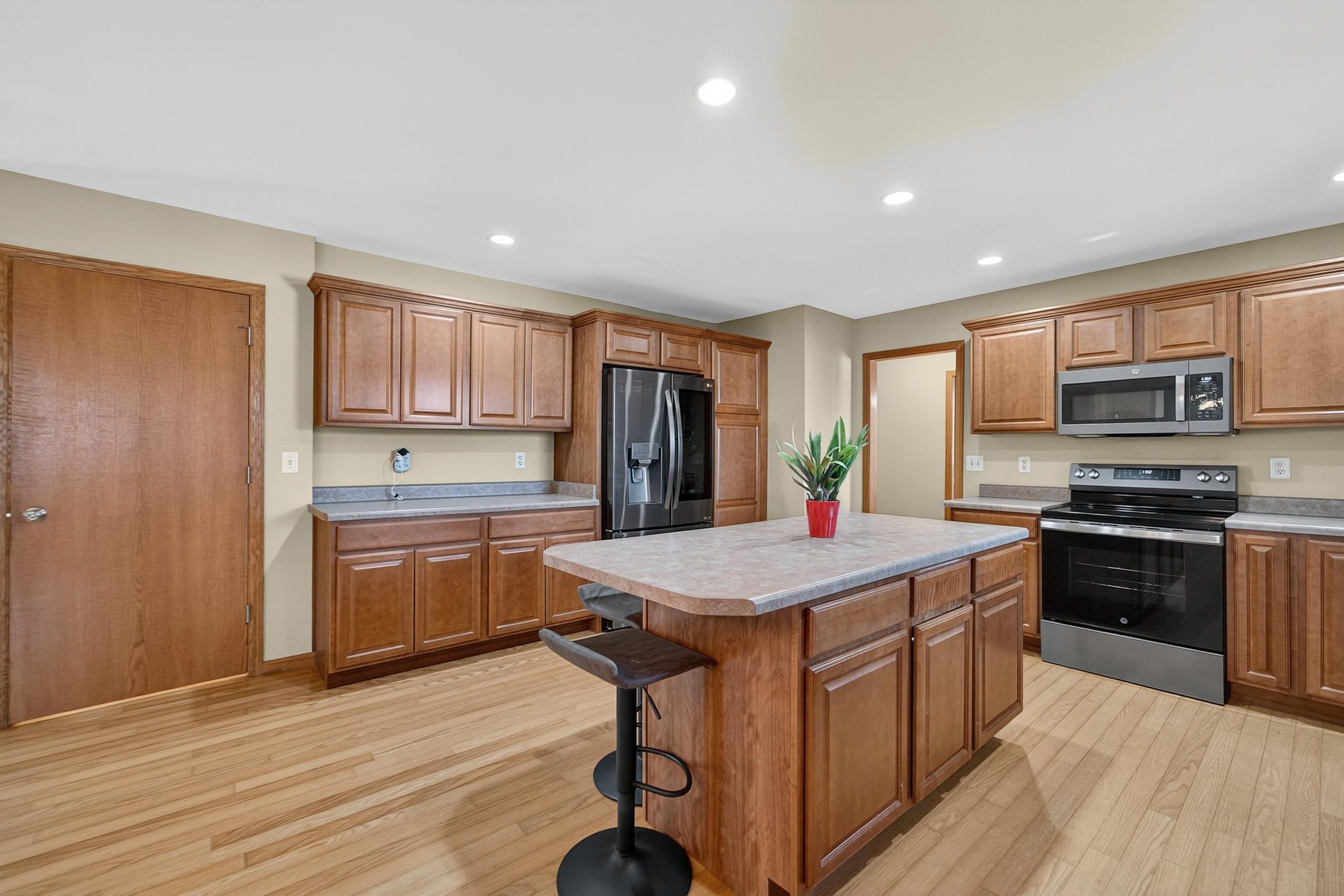 857 Ashworth Drive