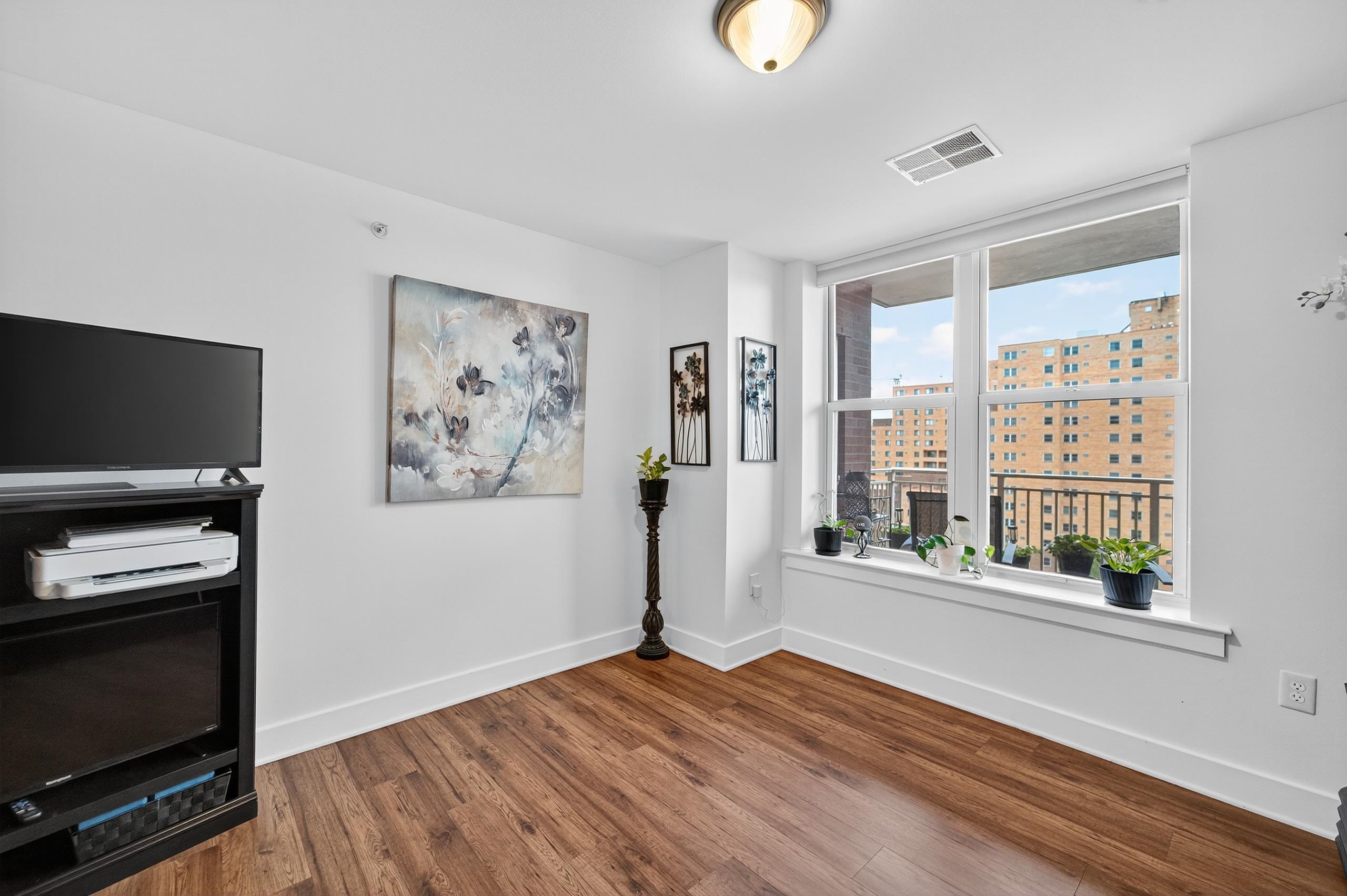 333 W Mifflin Street 9070