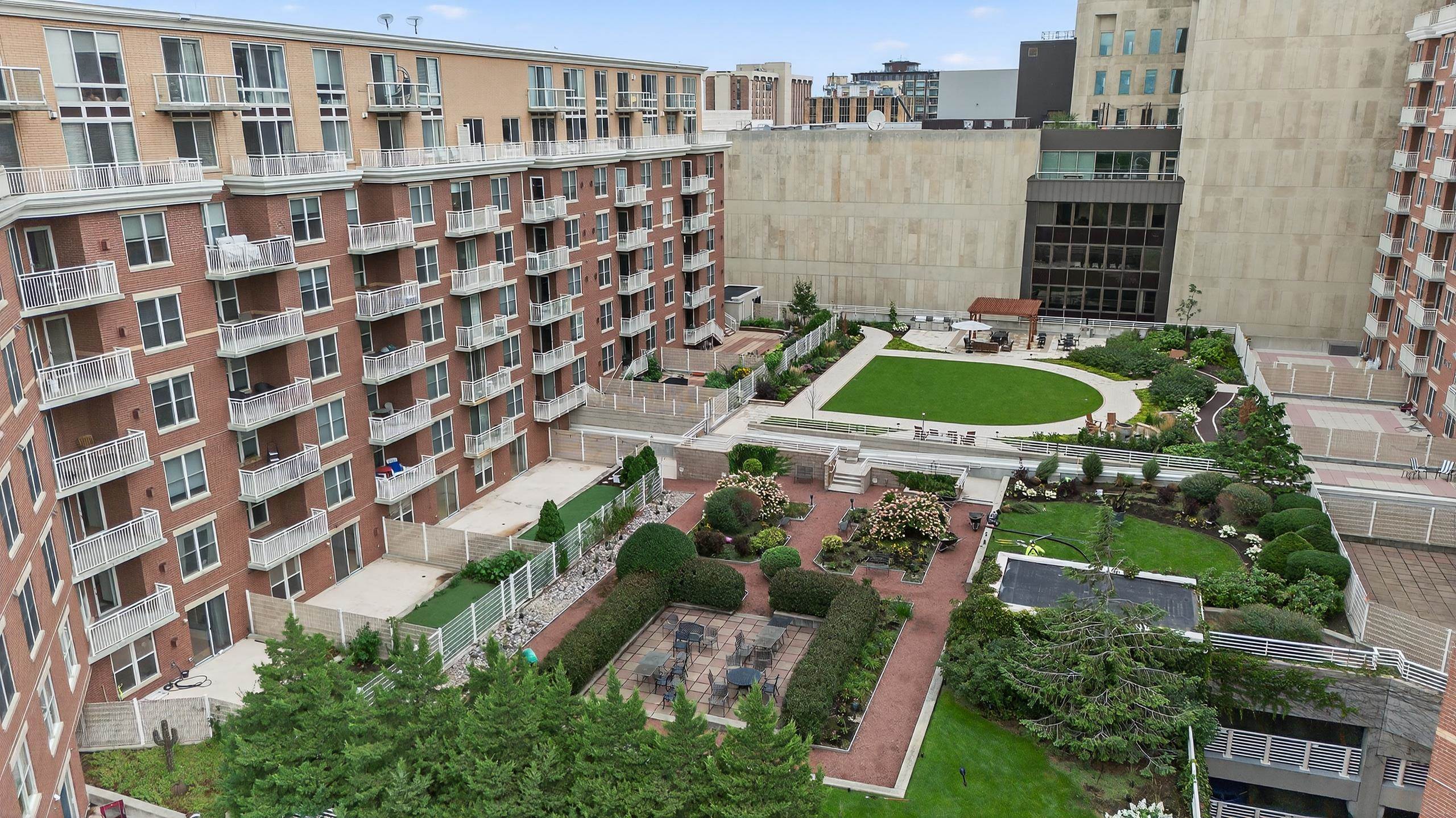 333 W Mifflin Street 9070