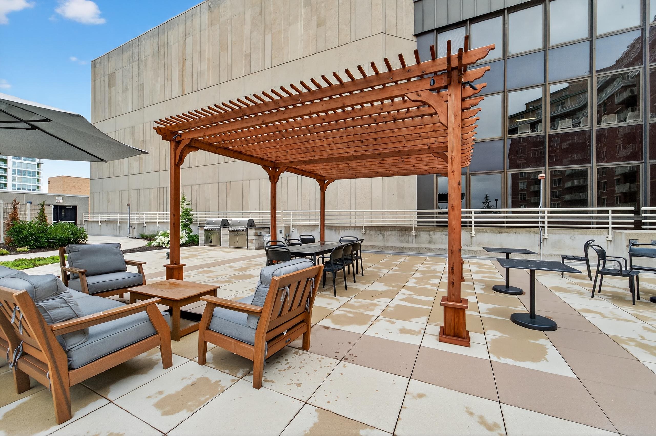 333 W Mifflin Street 9070