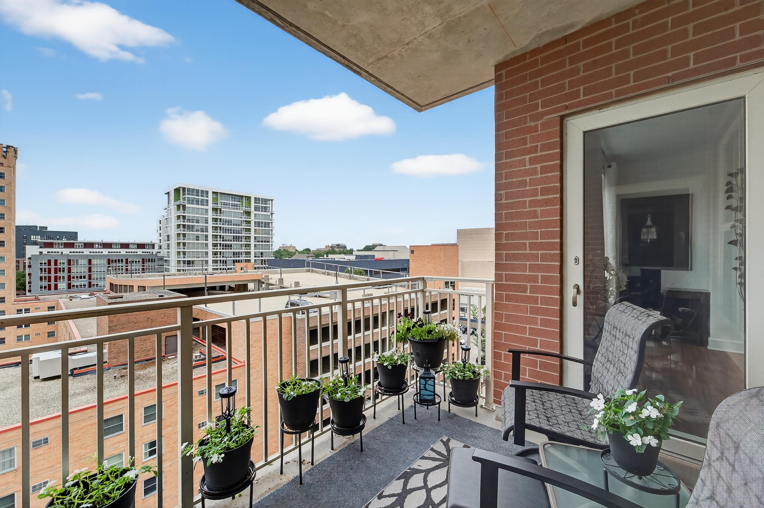 333 W Mifflin Street 9070