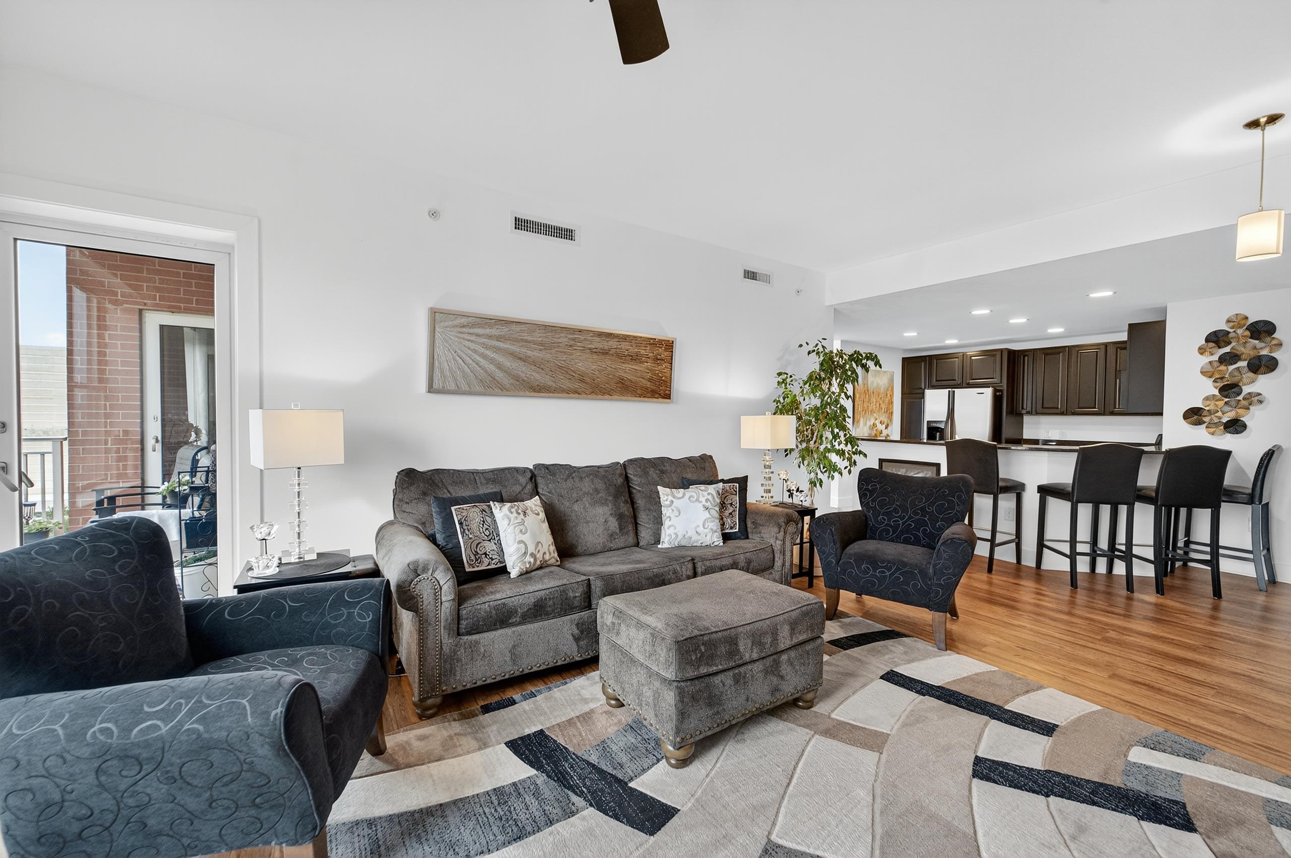 333 W Mifflin Street 9070