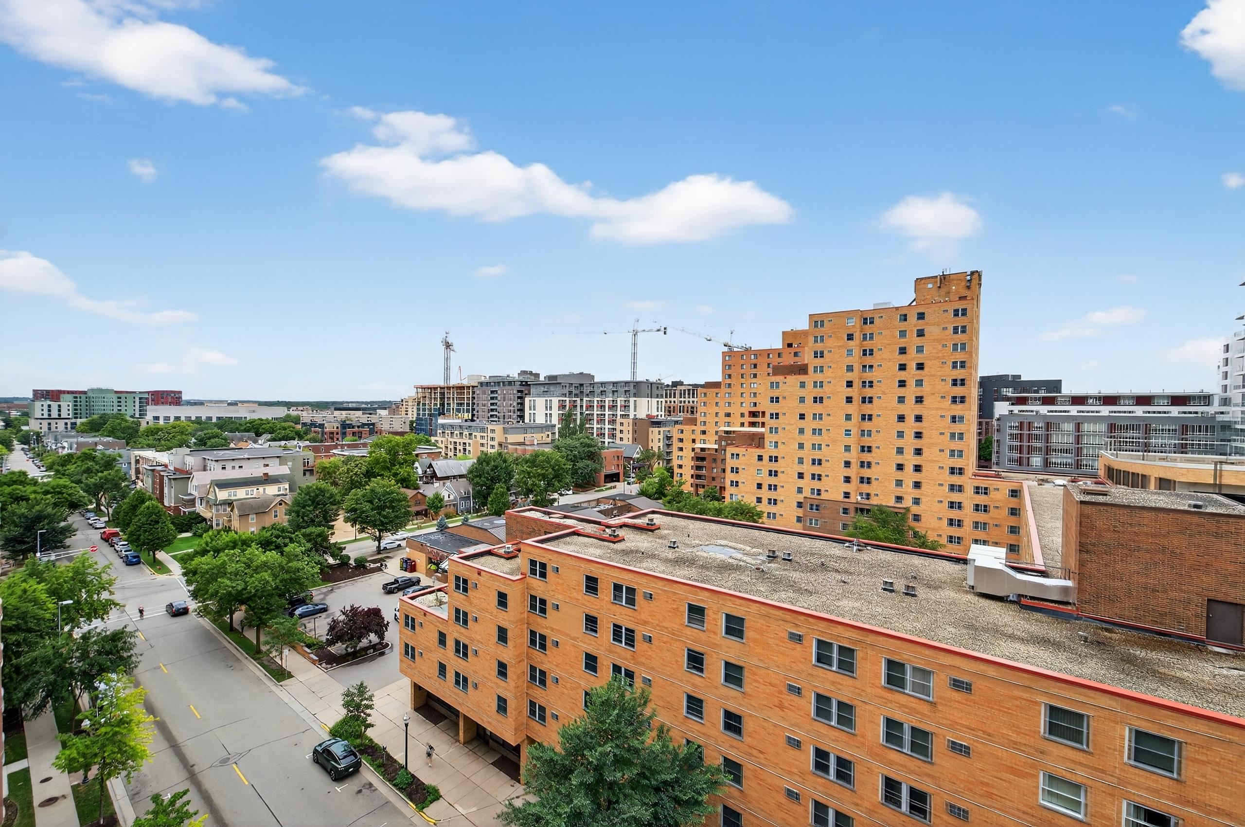 333 W Mifflin Street 9070