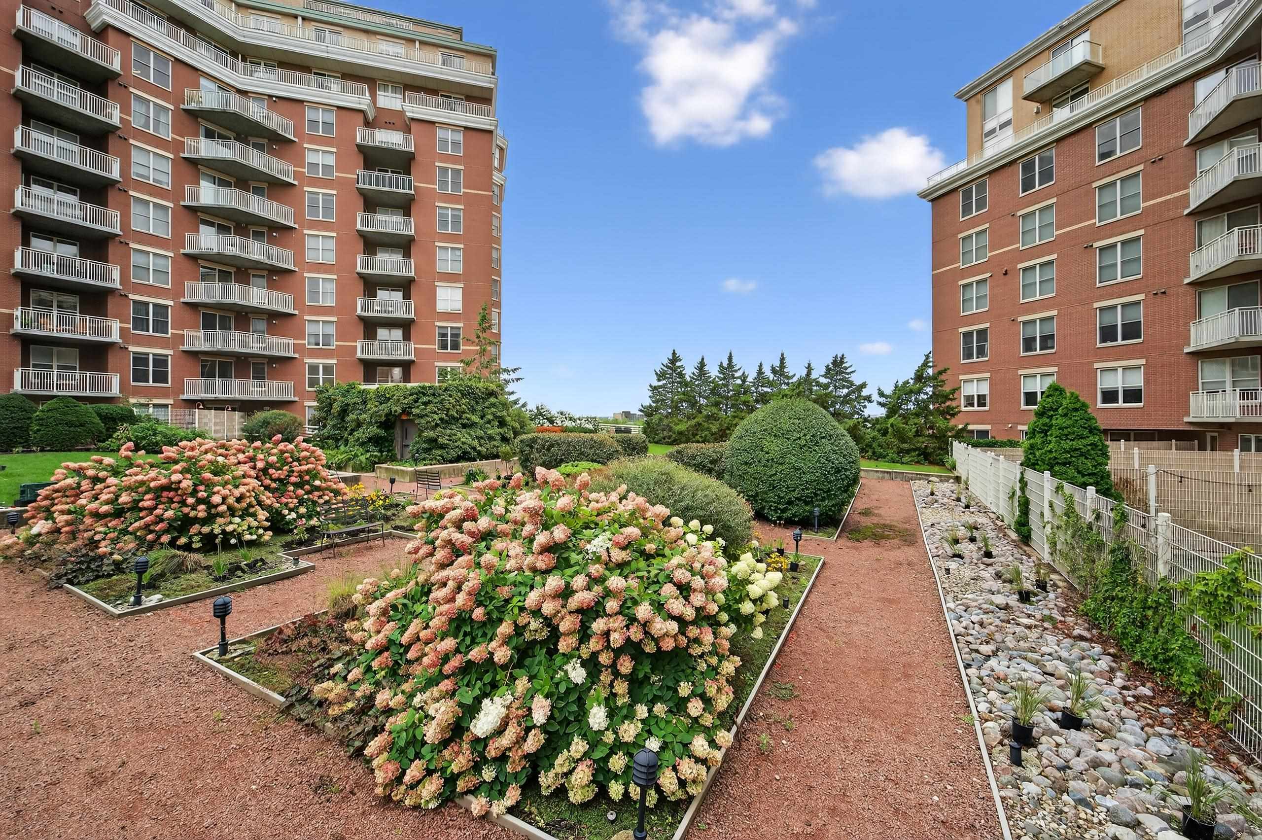 333 W Mifflin Street 9070