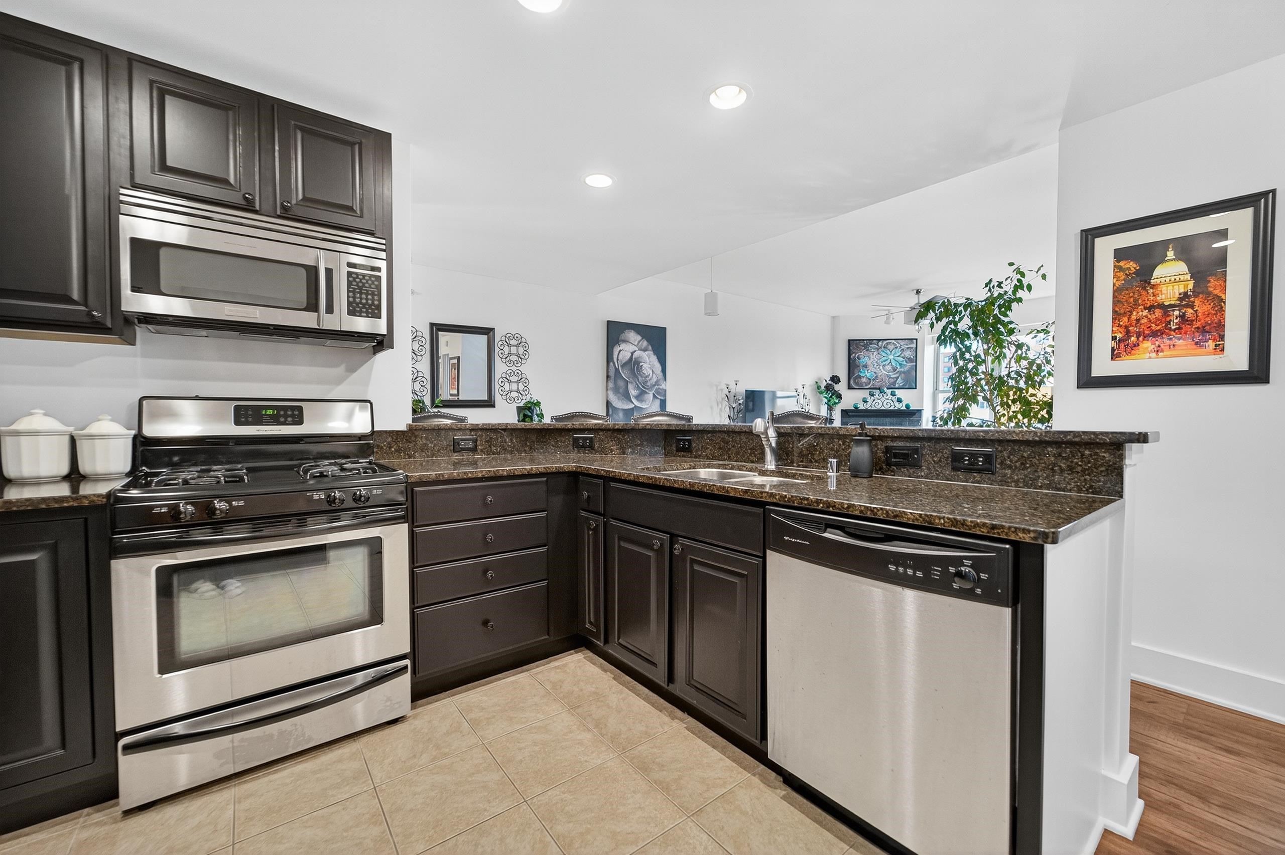 333 W Mifflin Street 9070