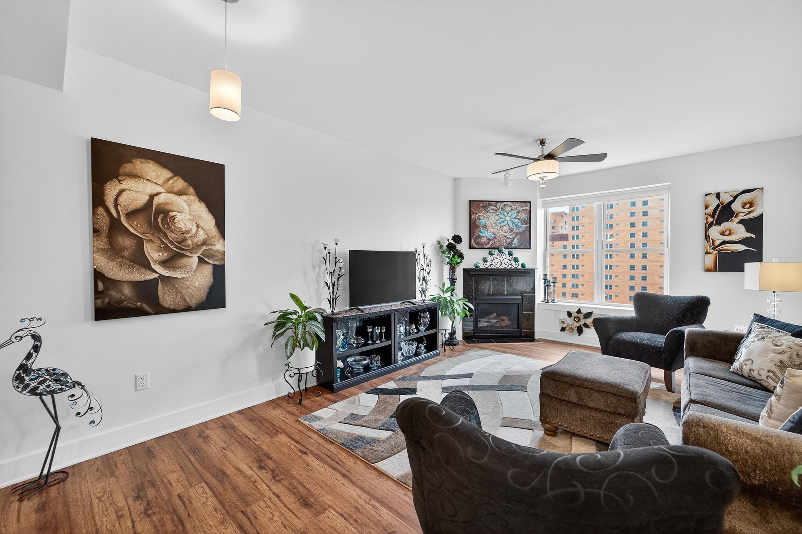 333 W Mifflin Street 9070