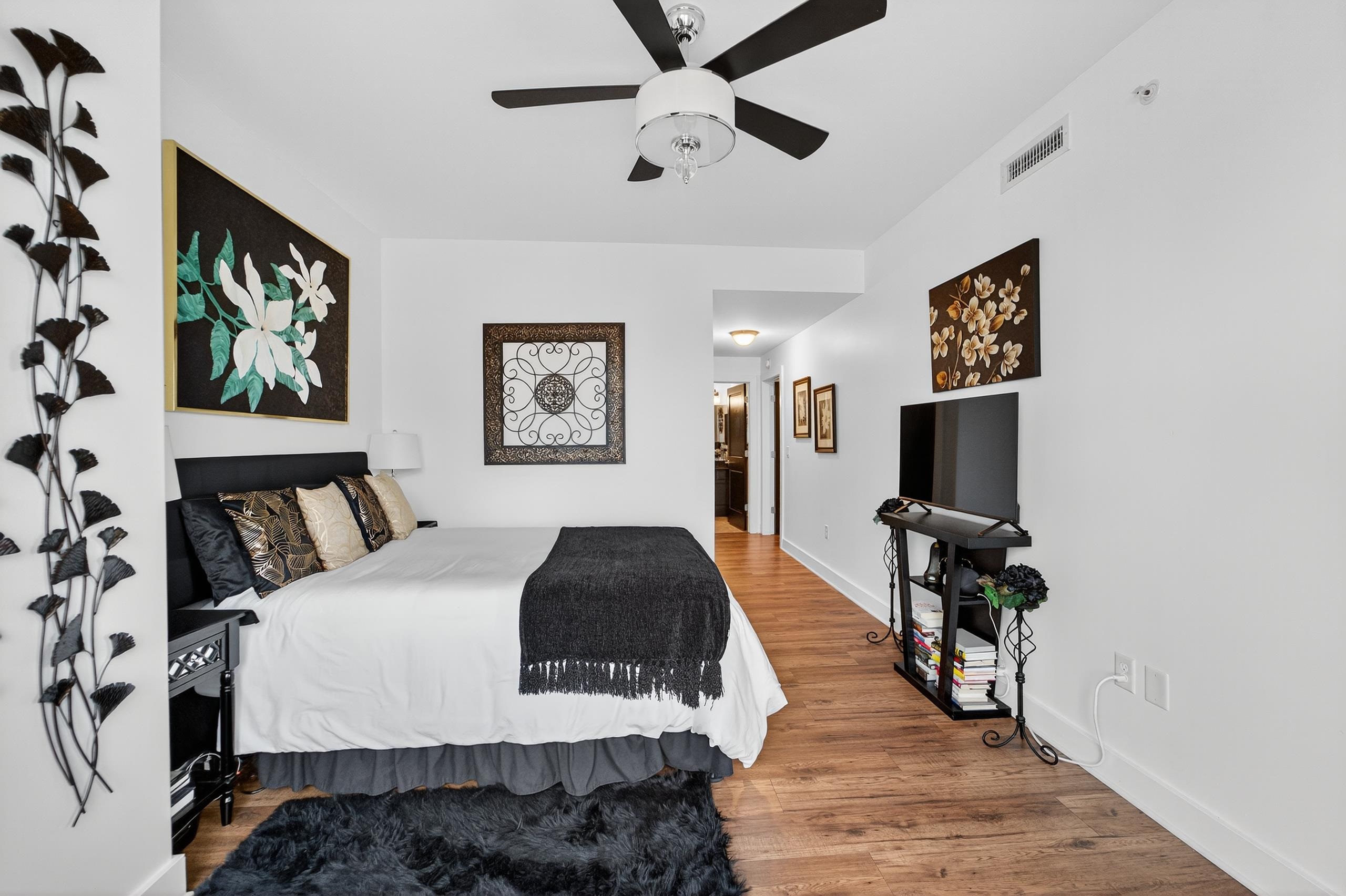 333 W Mifflin Street 9070